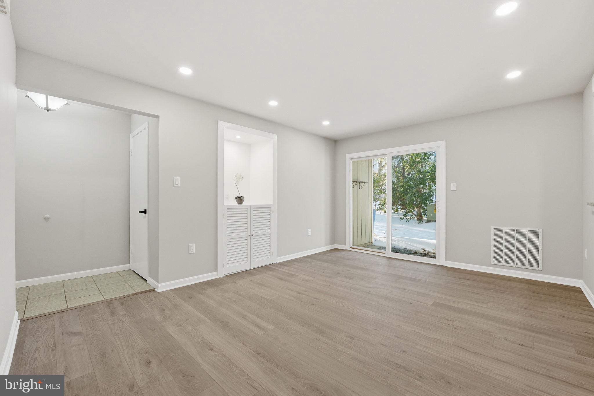 ANTIETAM SQUARE CONDO - Residential