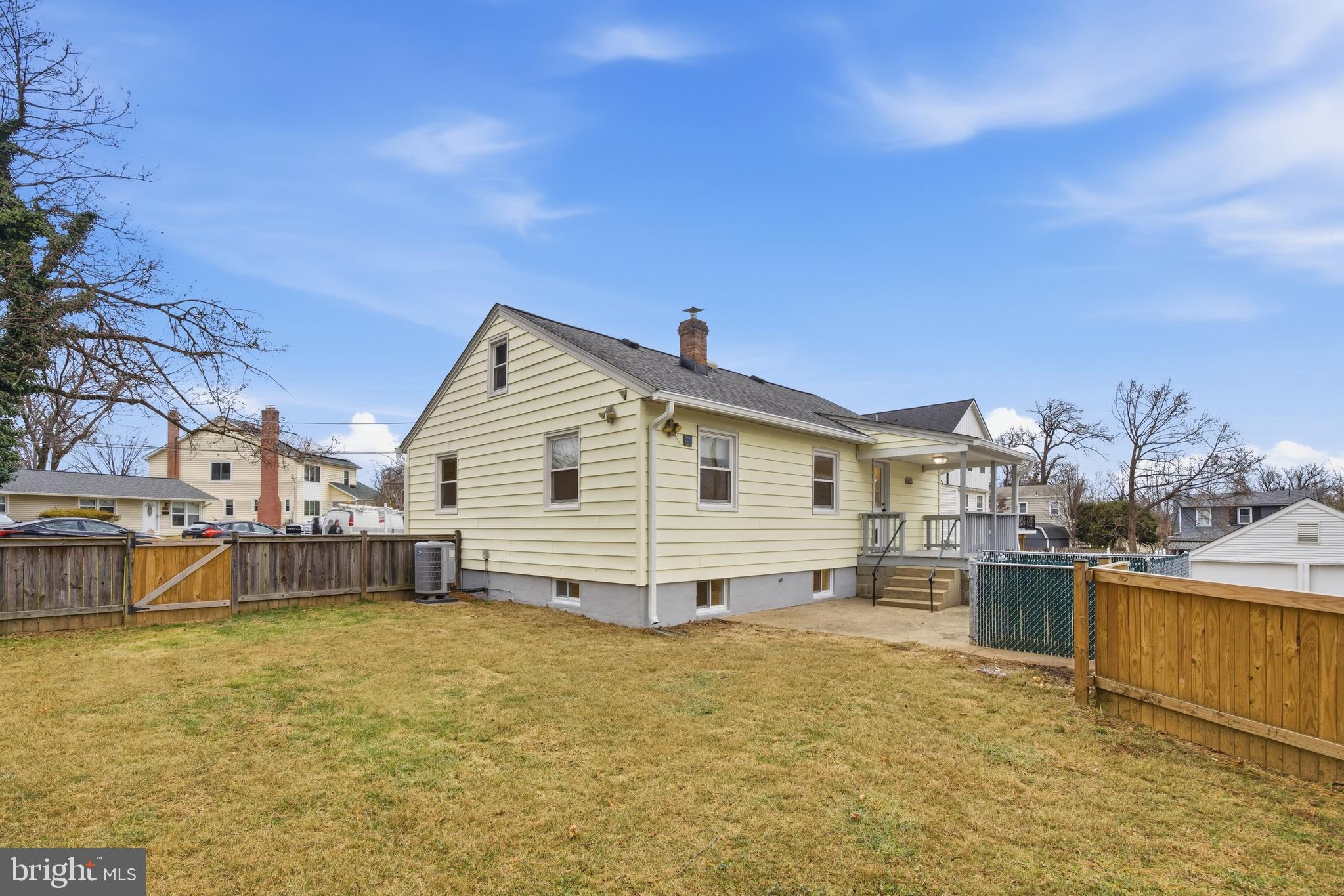 JANETA - Residential