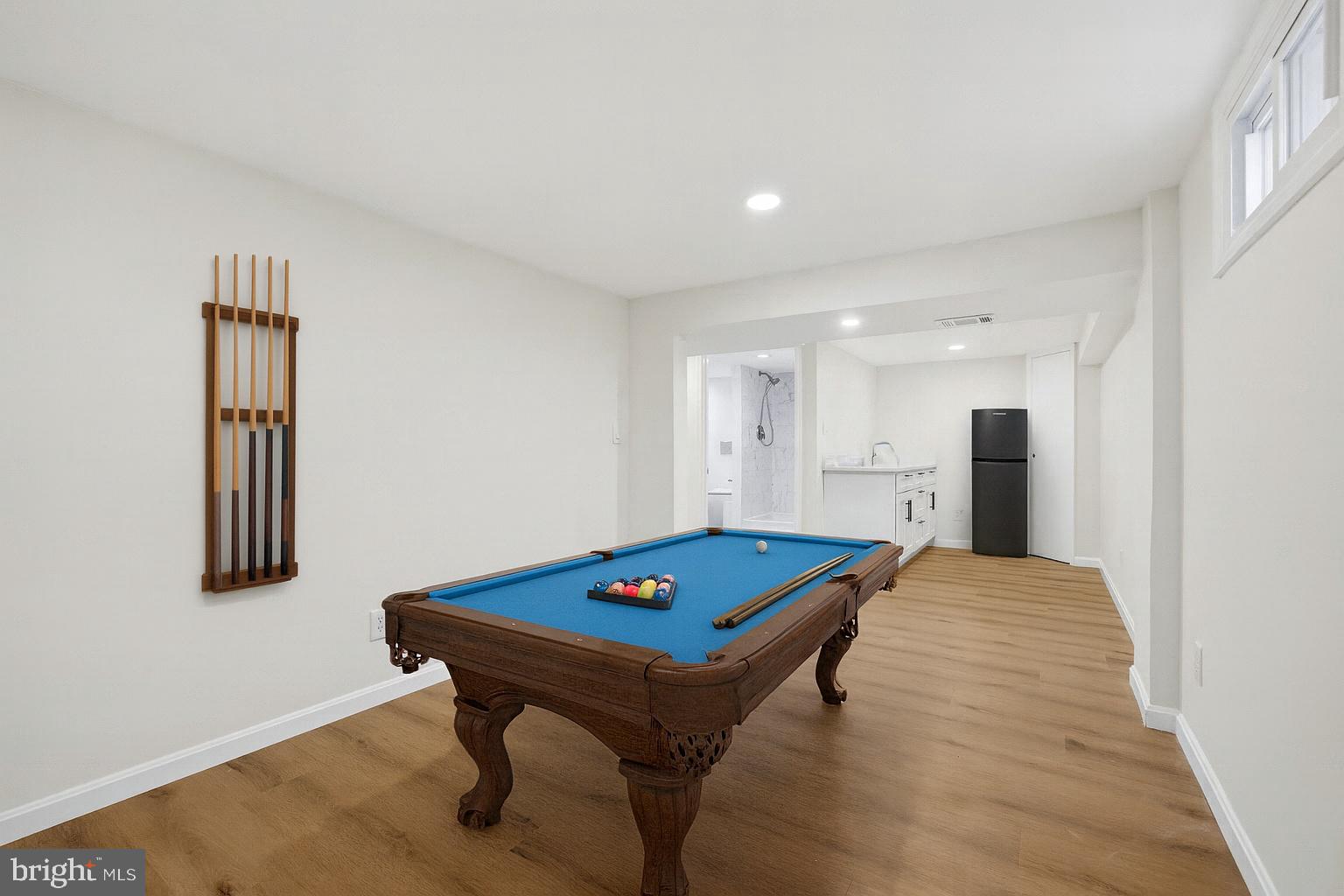 JANETA - Residential