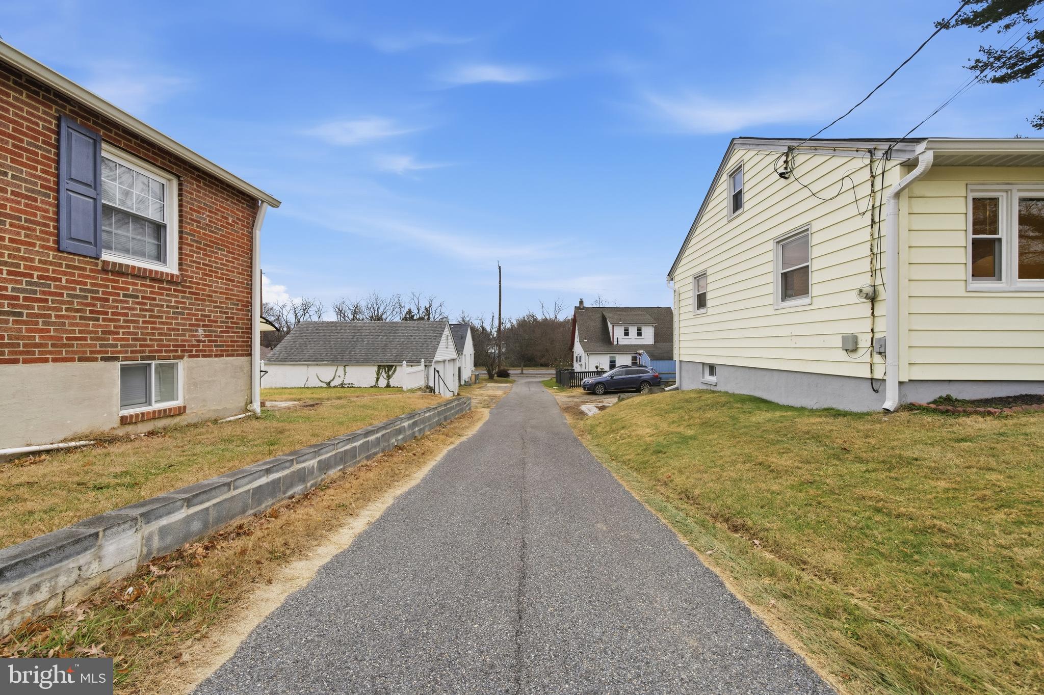 JANETA - Residential