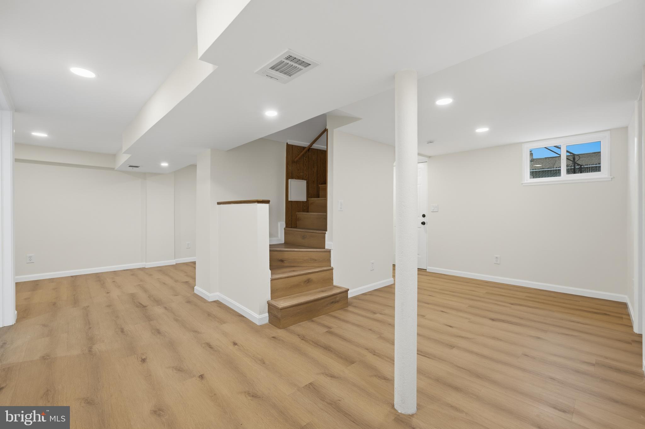 JANETA - Residential