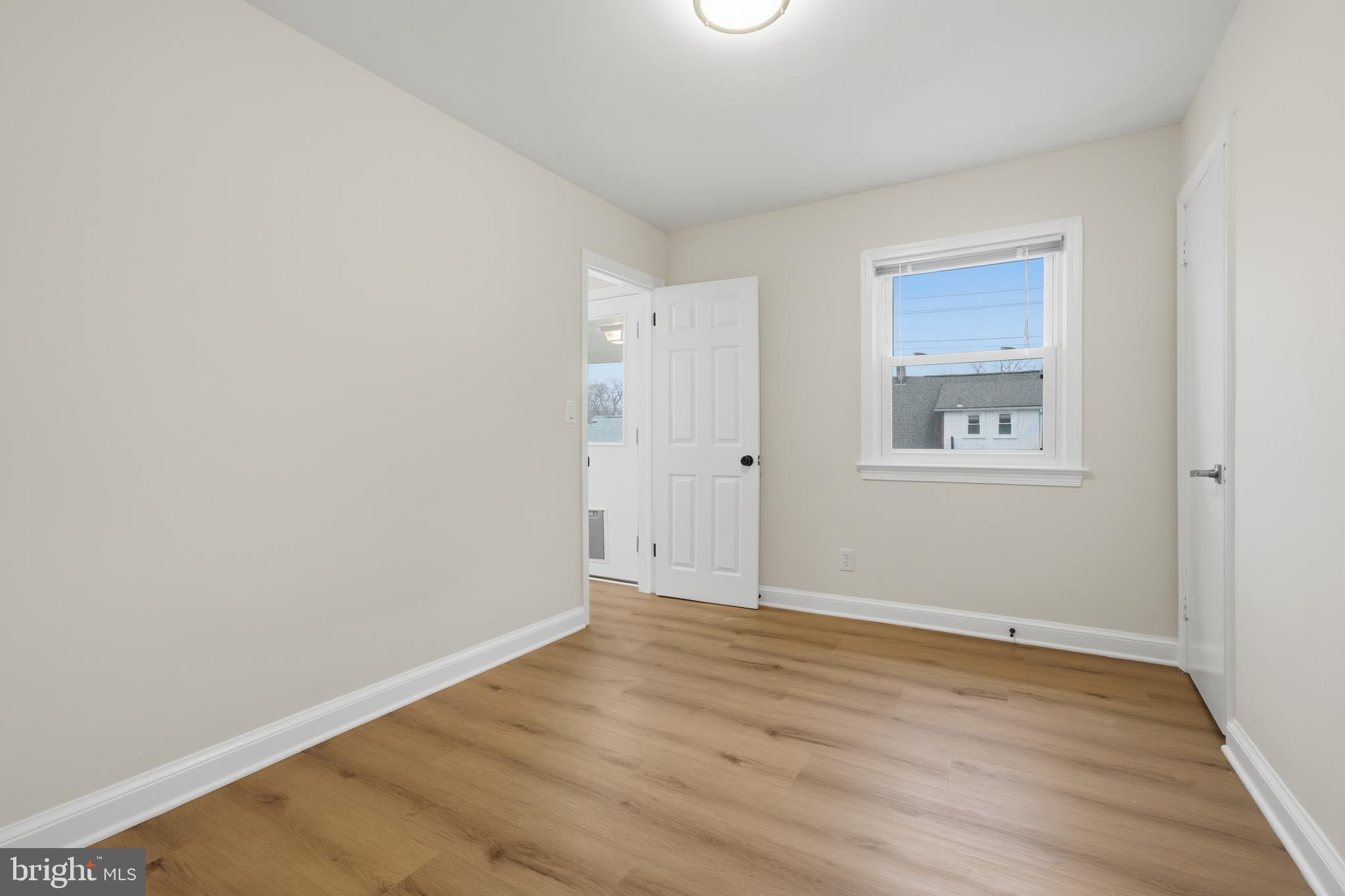 JANETA - Residential