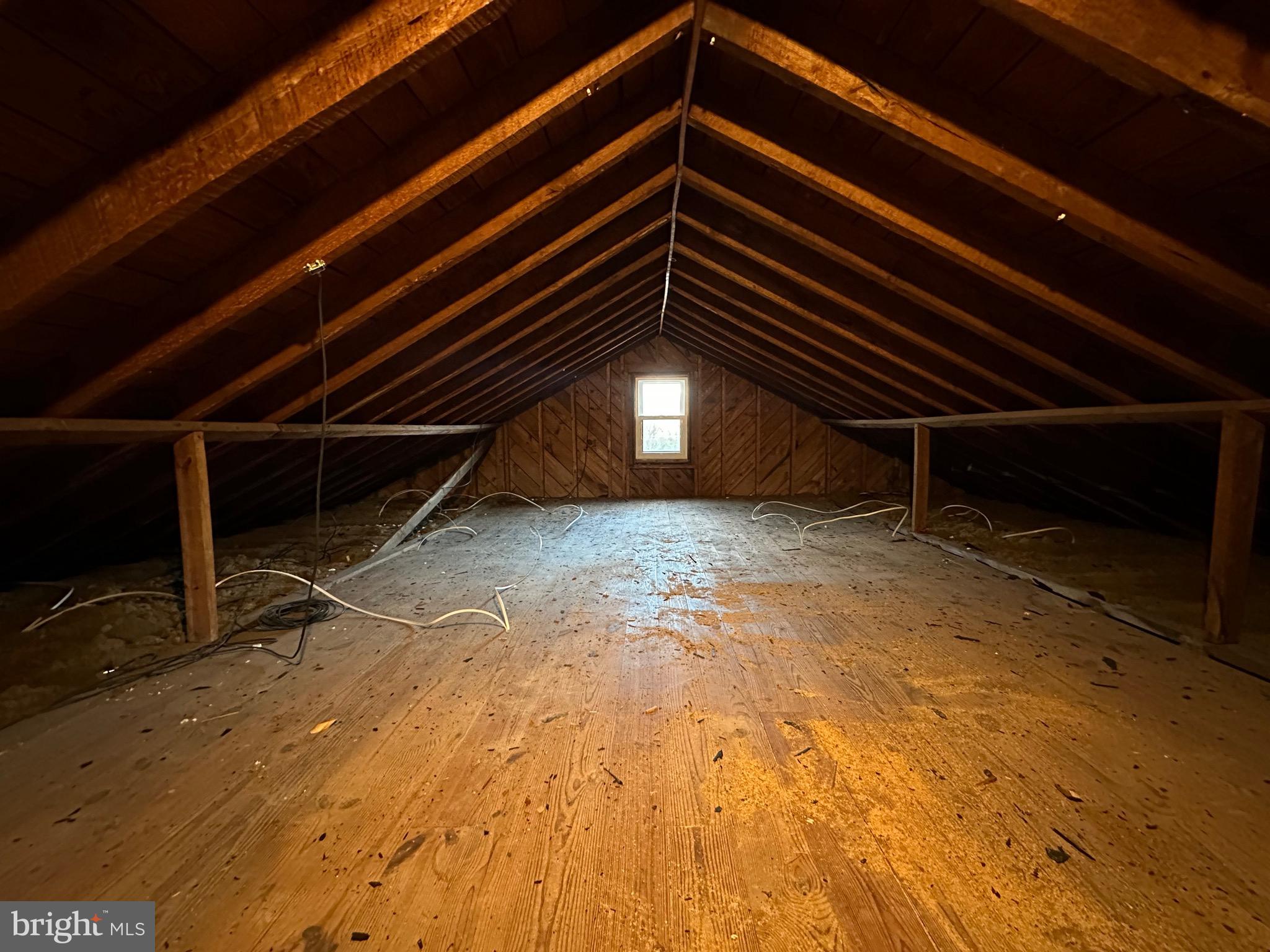 JANETA - Residential