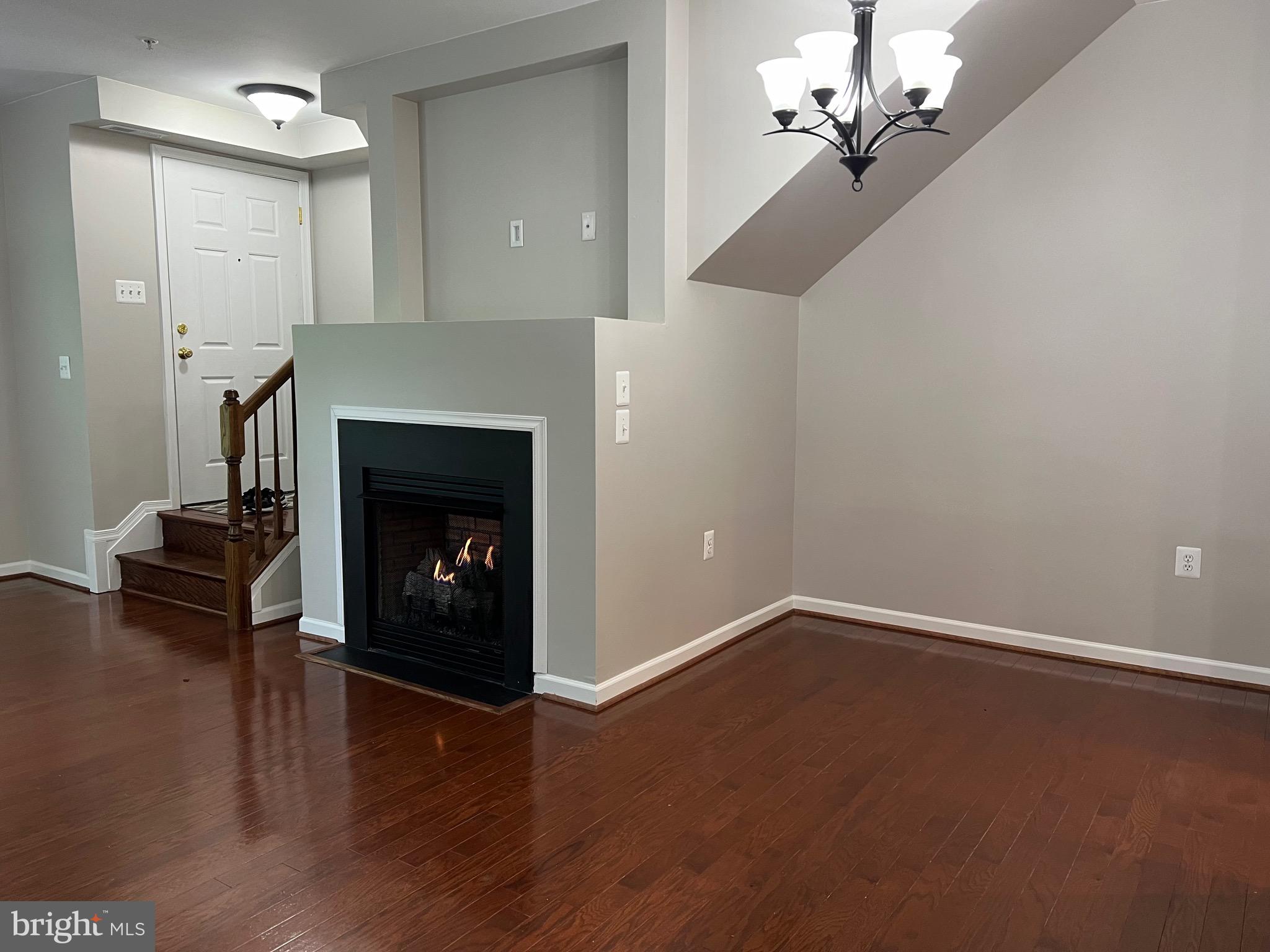 MARKET CENTER CONDOMINIUM - Residential Lease