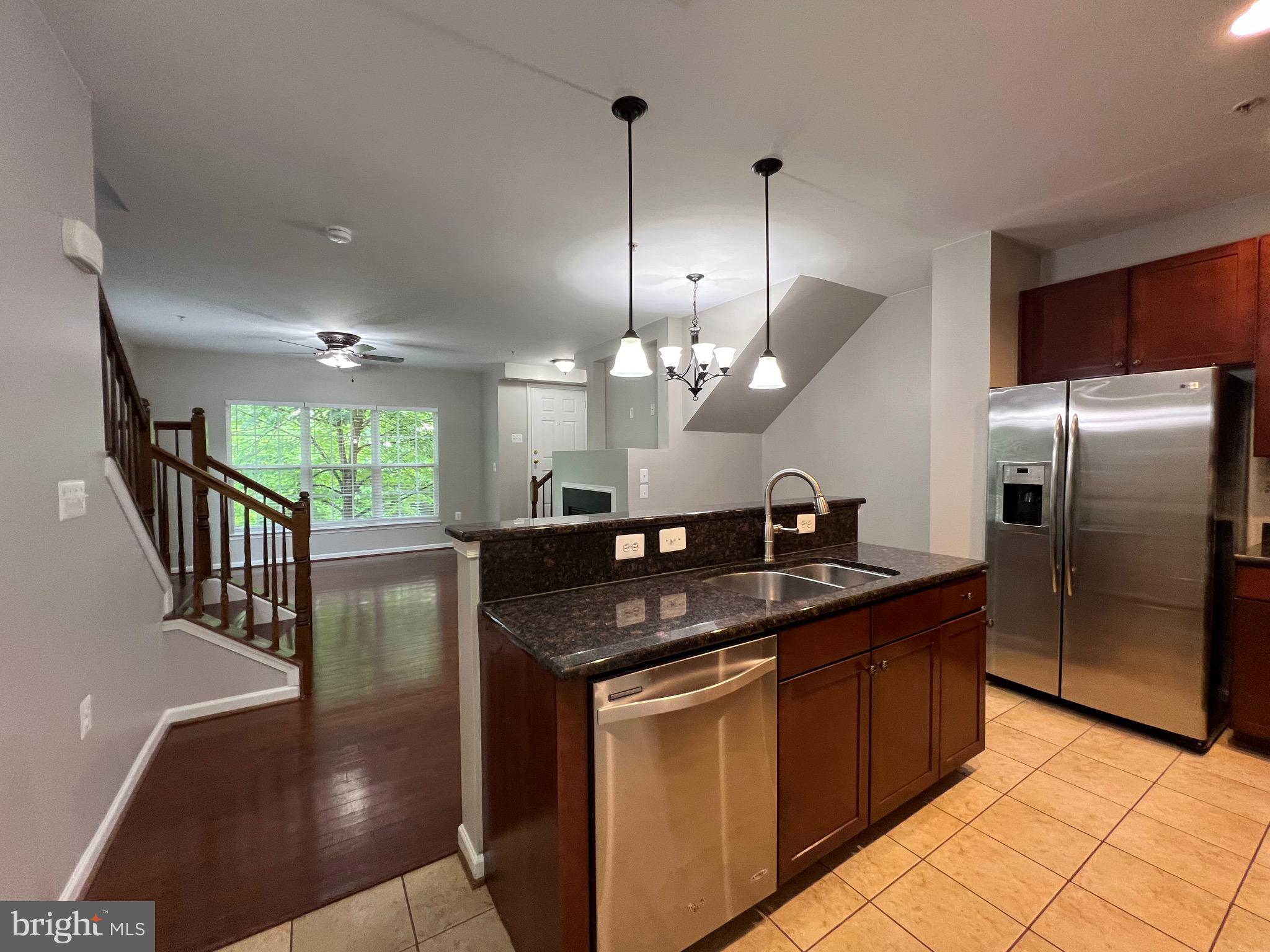 MARKET CENTER CONDOMINIUM - Residential Lease