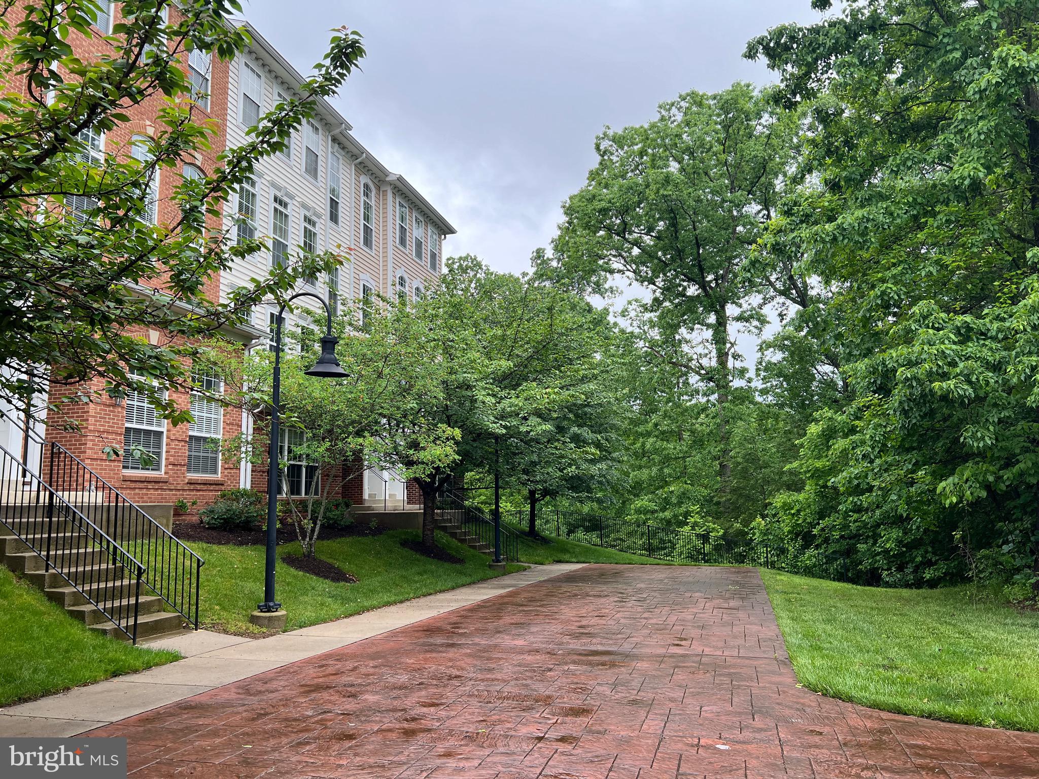 MARKET CENTER CONDOMINIUM - Residential Lease