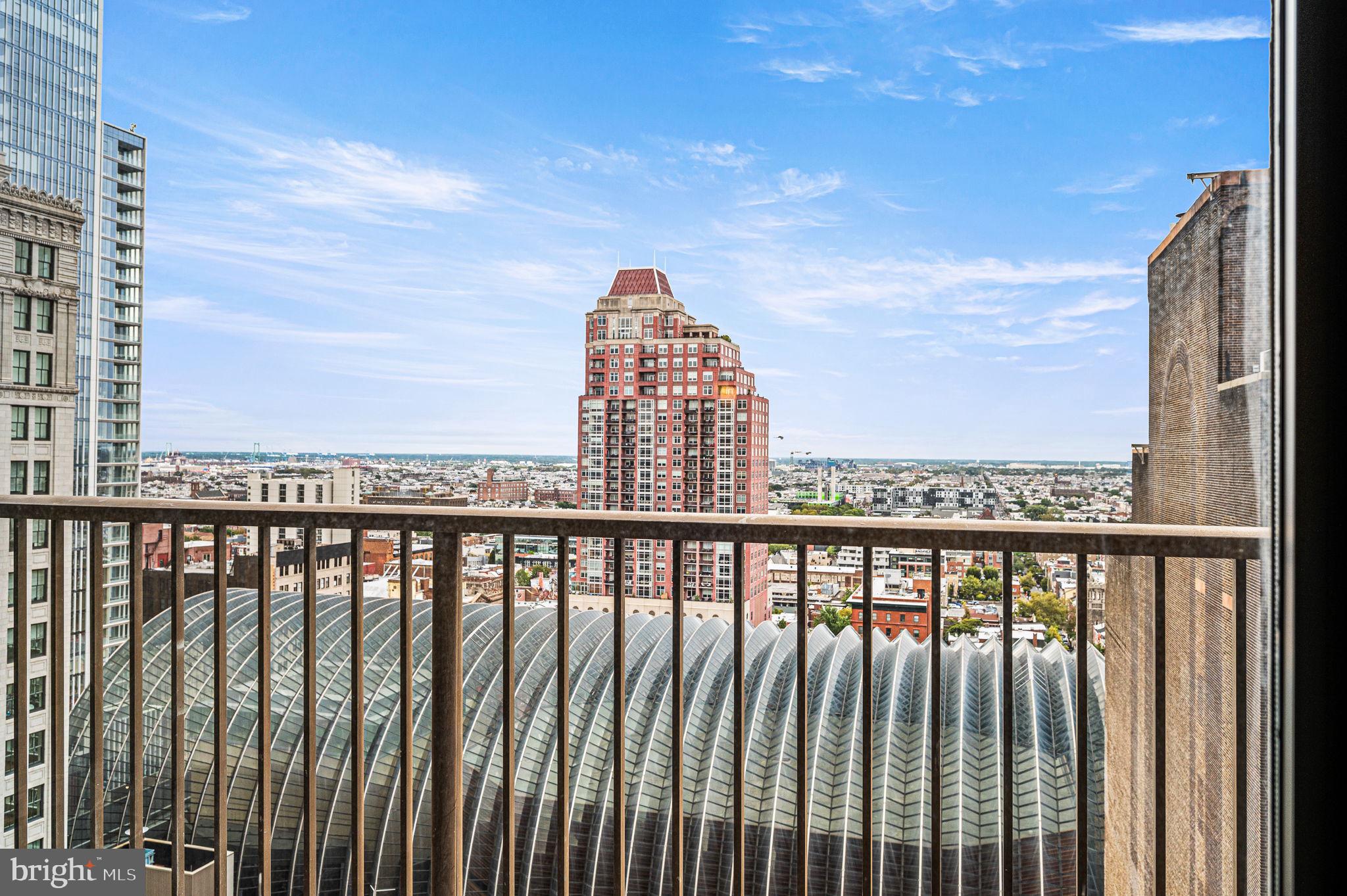 AVENUE OF THE ARTS - Residential