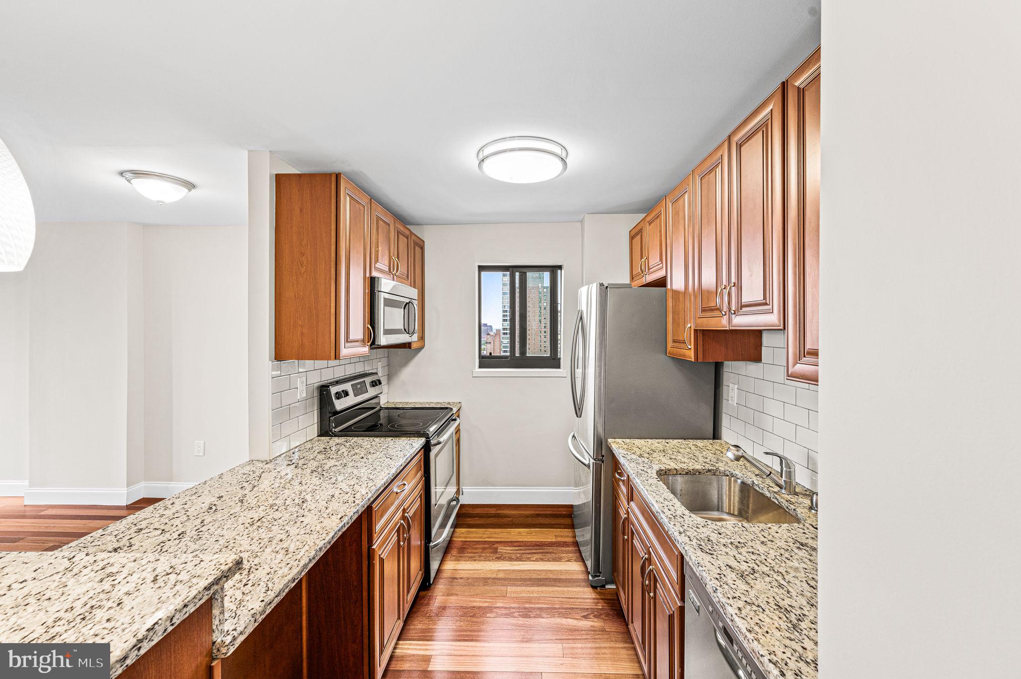 AVENUE OF THE ARTS - Residential