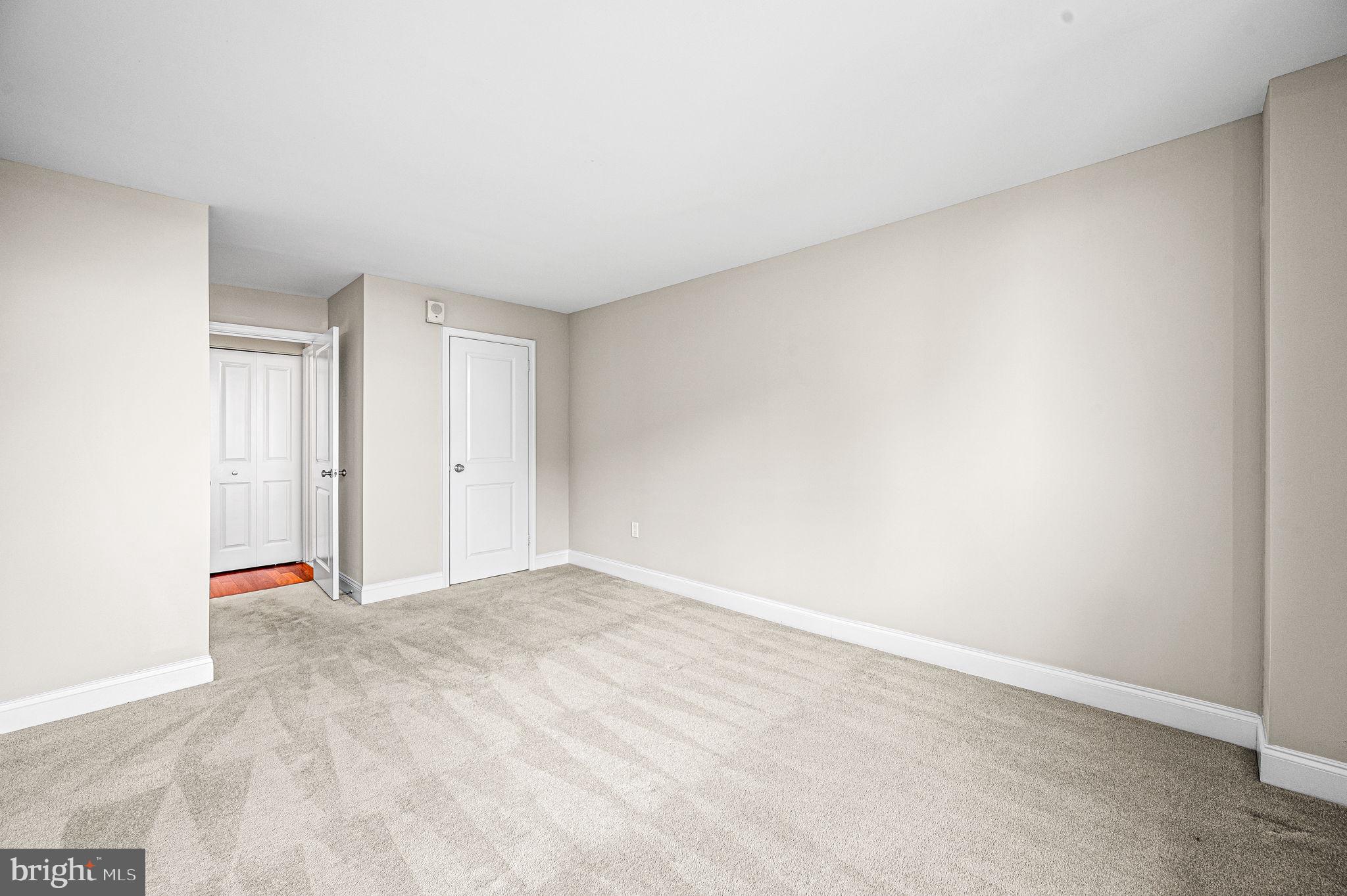 AVENUE OF THE ARTS - Residential