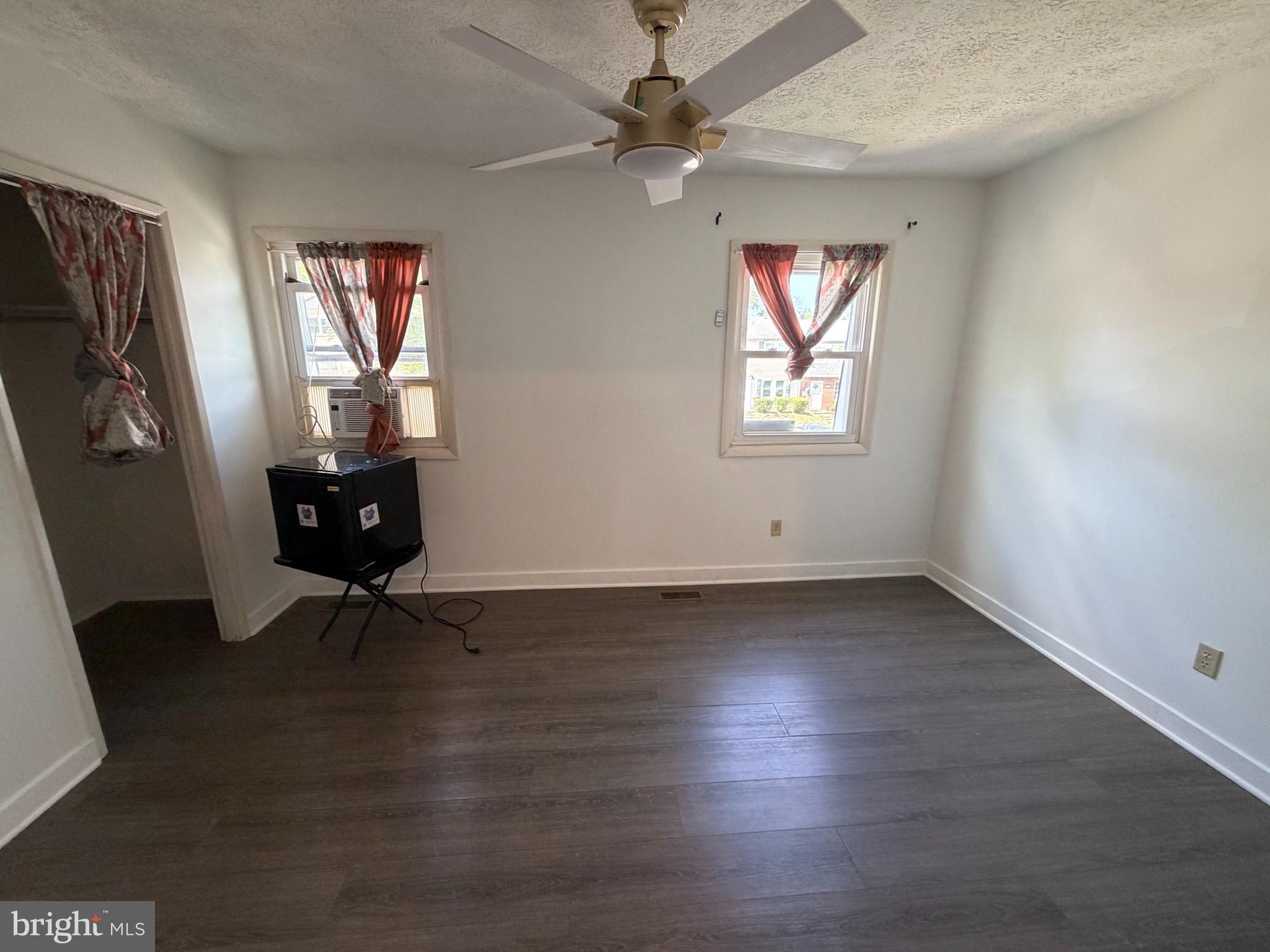 WILLOWBROOK - Residential