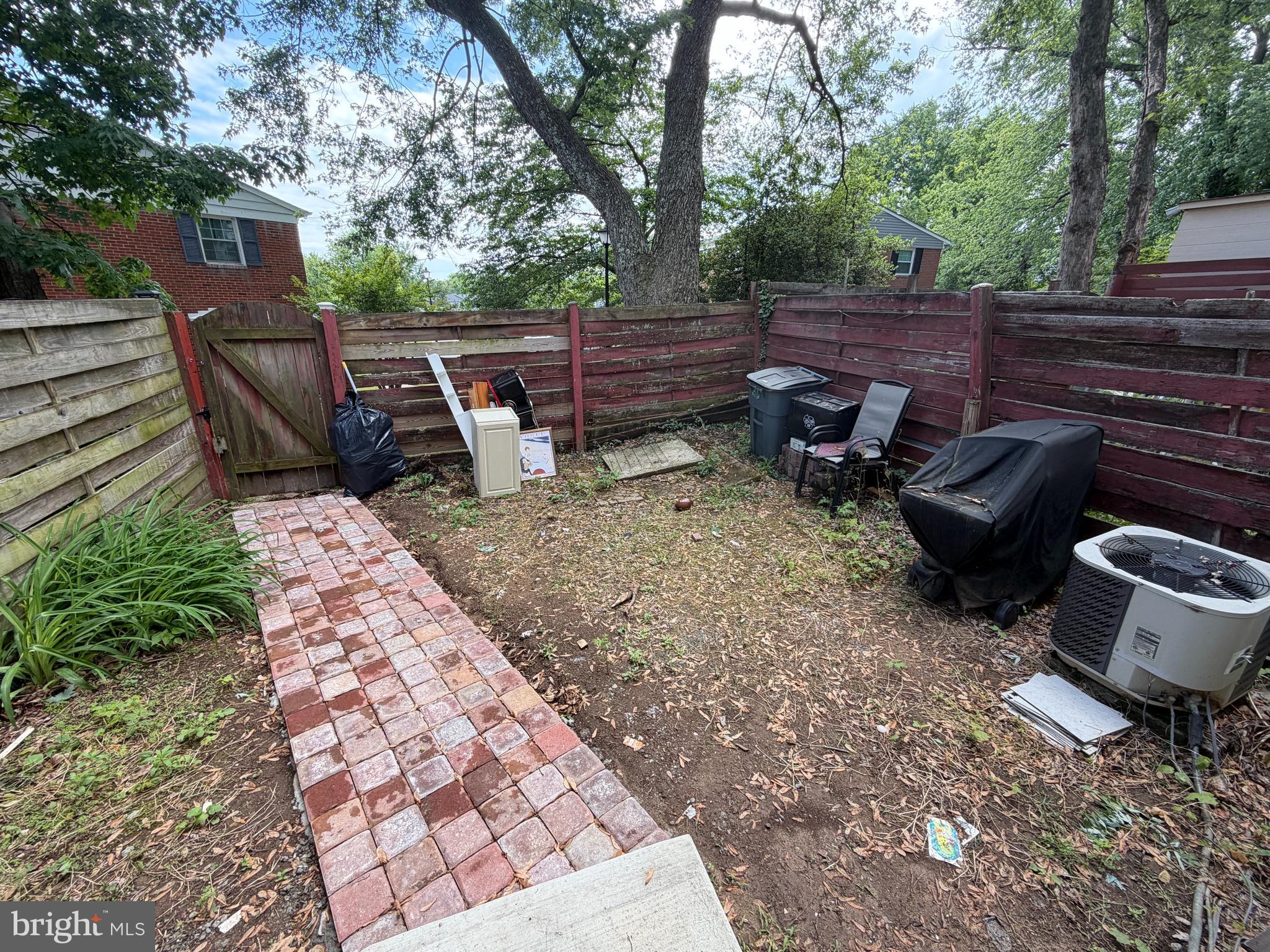 WILLOWBROOK - Residential