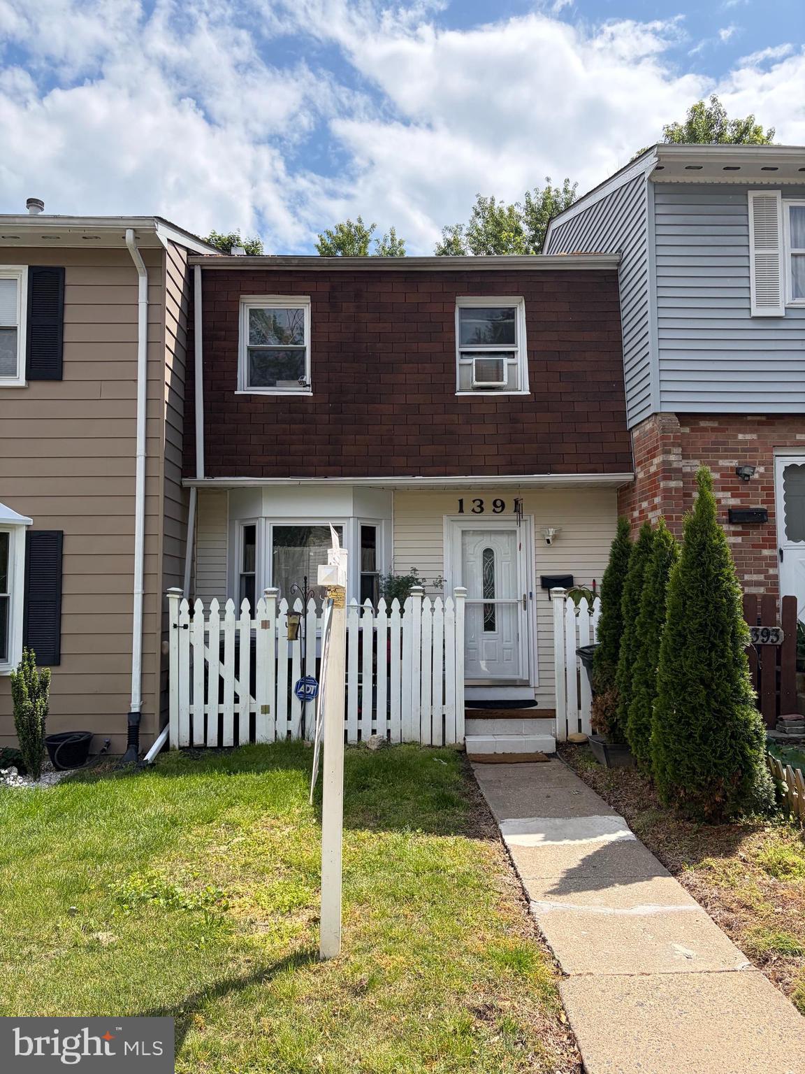 WILLOWBROOK - Residential
