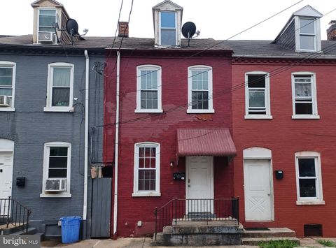 Photo of 539 Green Street 1/2, LANCASTER, PA 17602 (MLS # PALA2073292)