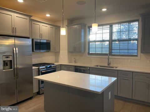 Condo For Rent - 23255 Milltown Knoll Square #102<br/> ASHBURN, VA 20148
