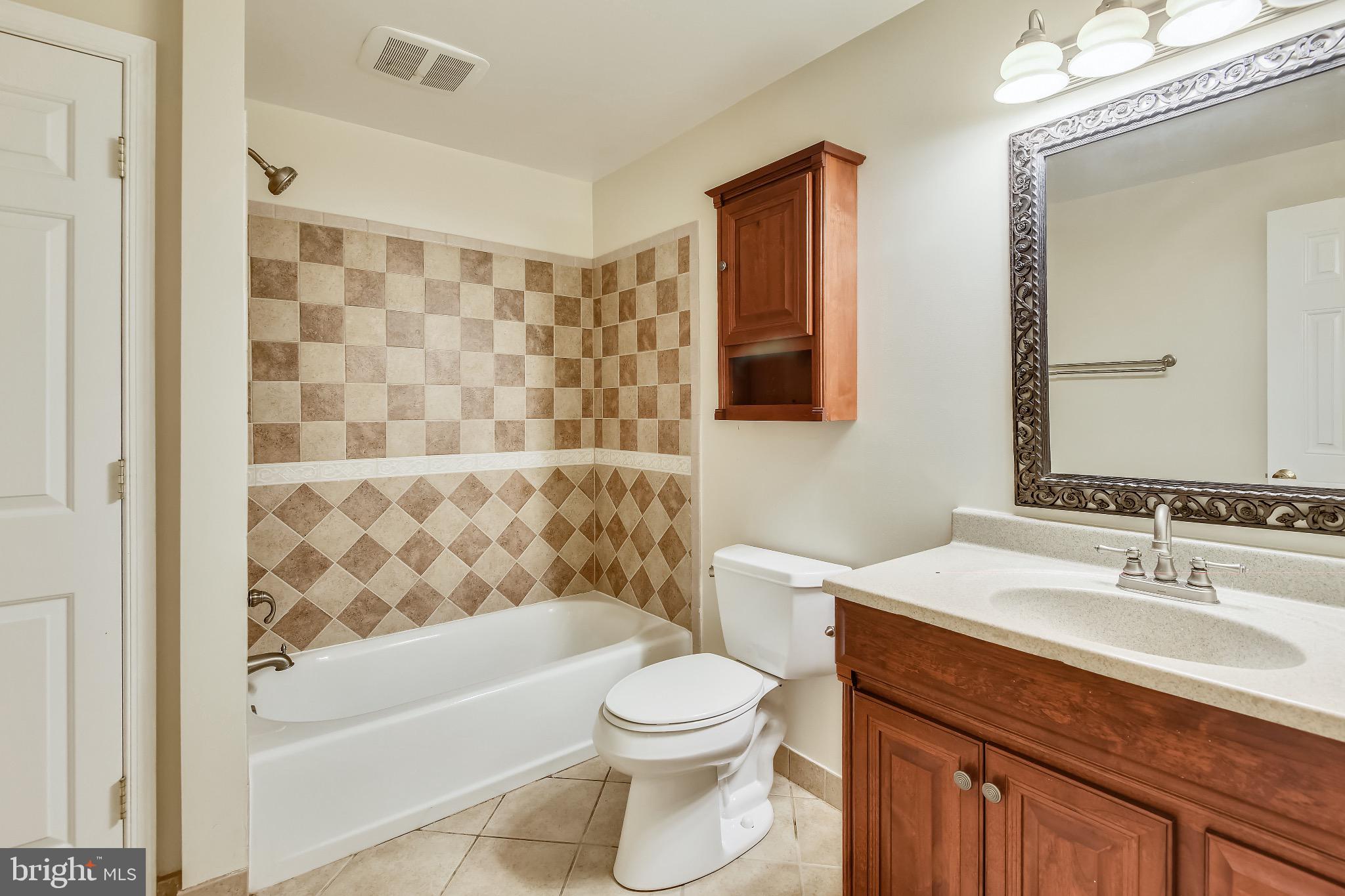 SYCAMORE LAKES - Residential Lease