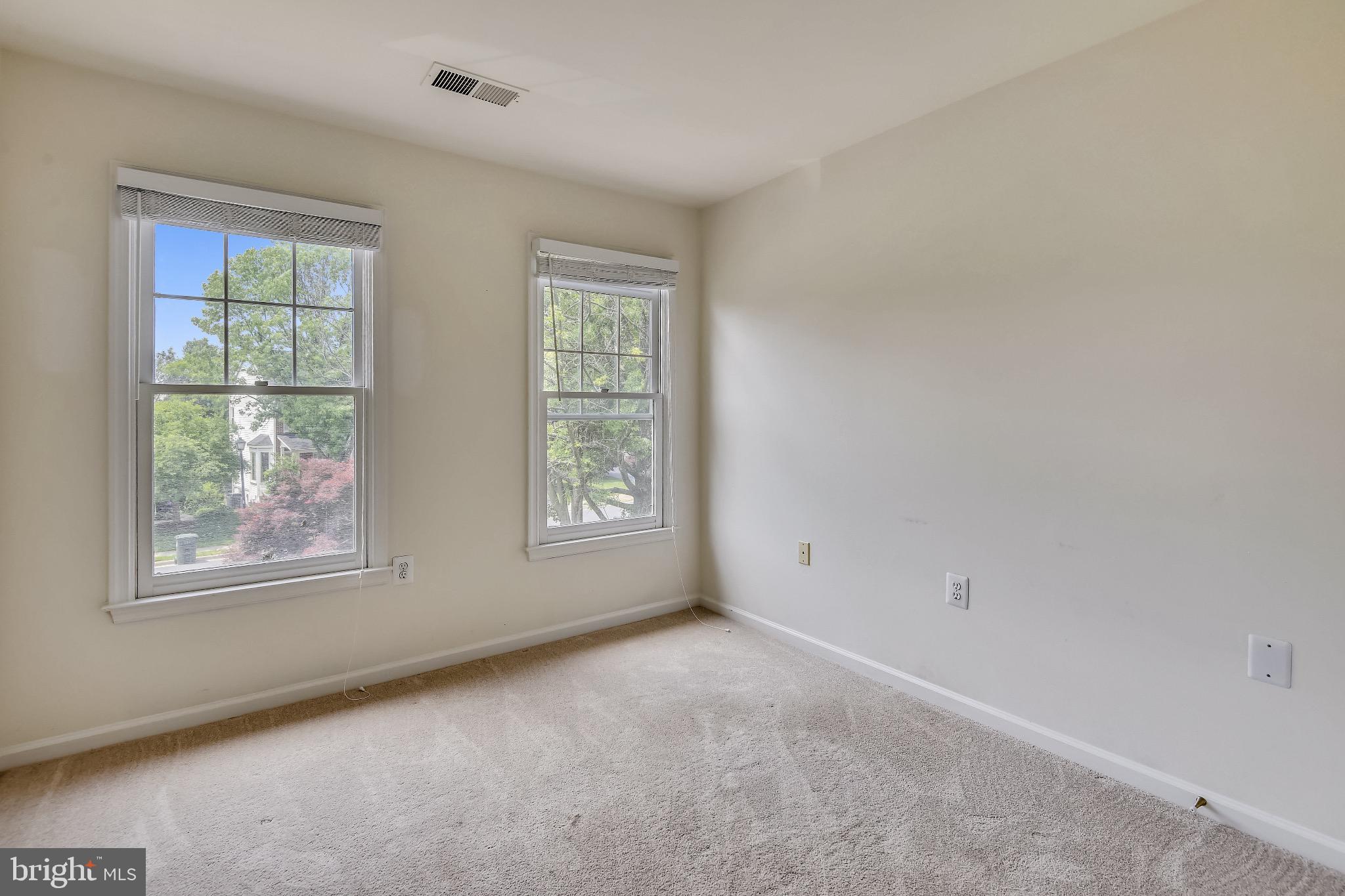 SYCAMORE LAKES - Residential Lease