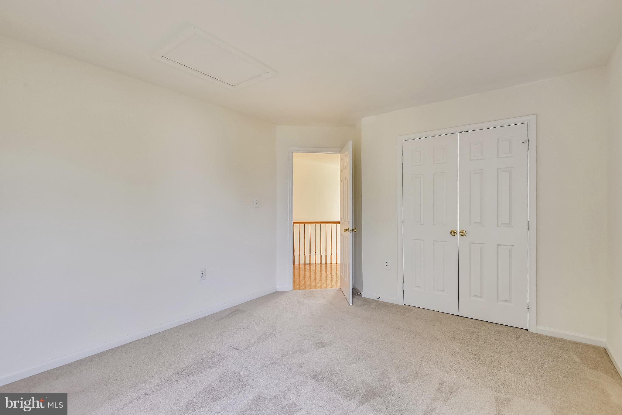 SYCAMORE LAKES - Residential Lease