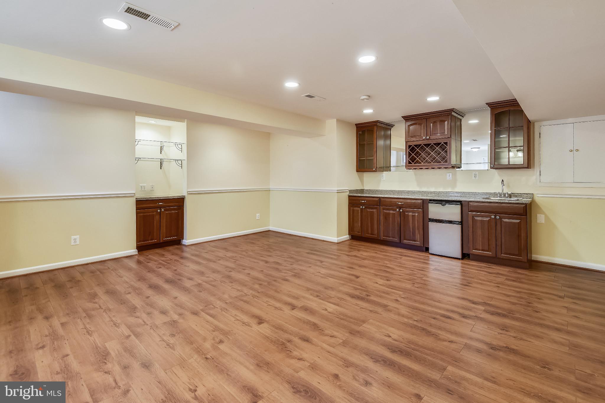 SYCAMORE LAKES - Residential Lease