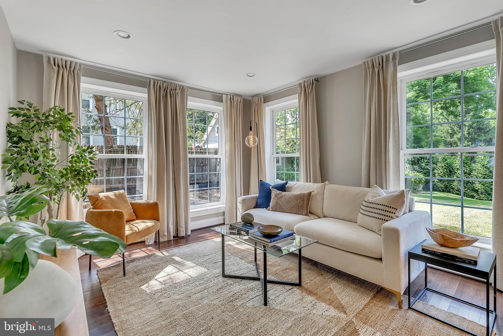 CHEVY CHASE - Residential