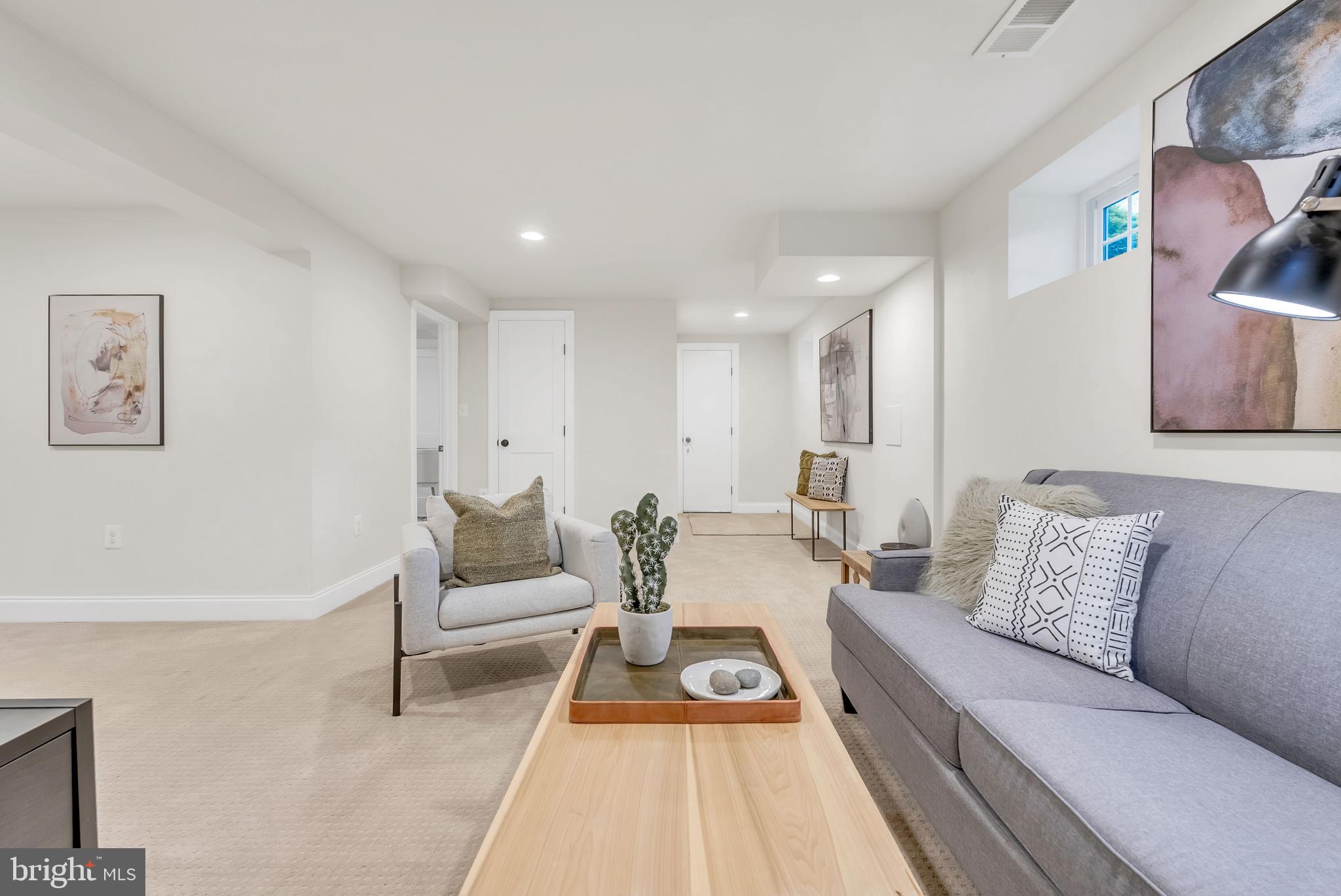 CHEVY CHASE - Residential