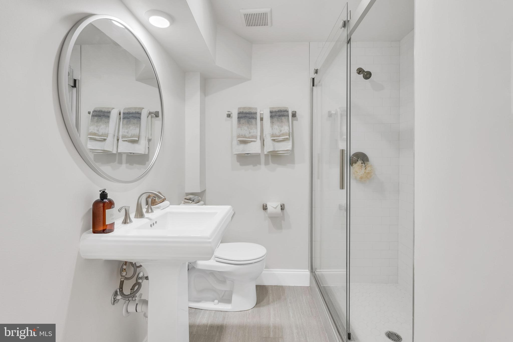 CHEVY CHASE - Residential