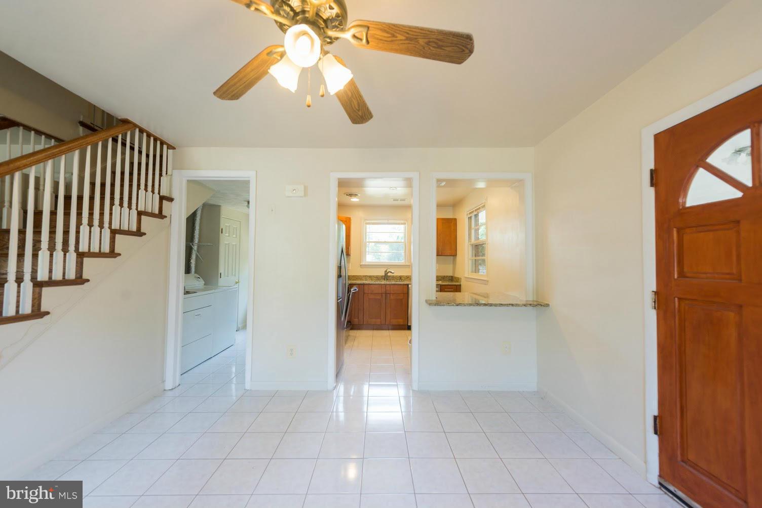 LINDA KNOLLS - Residential