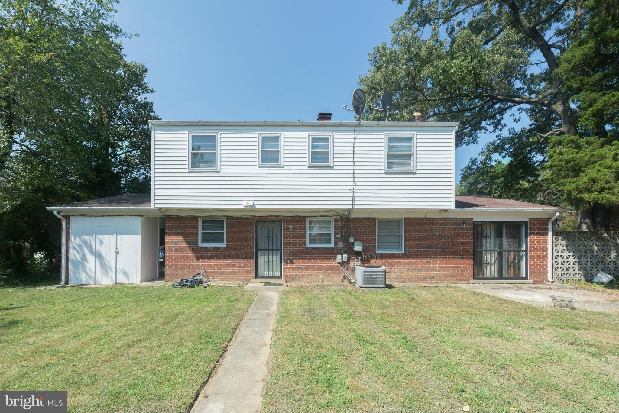 LINDA KNOLLS - Residential