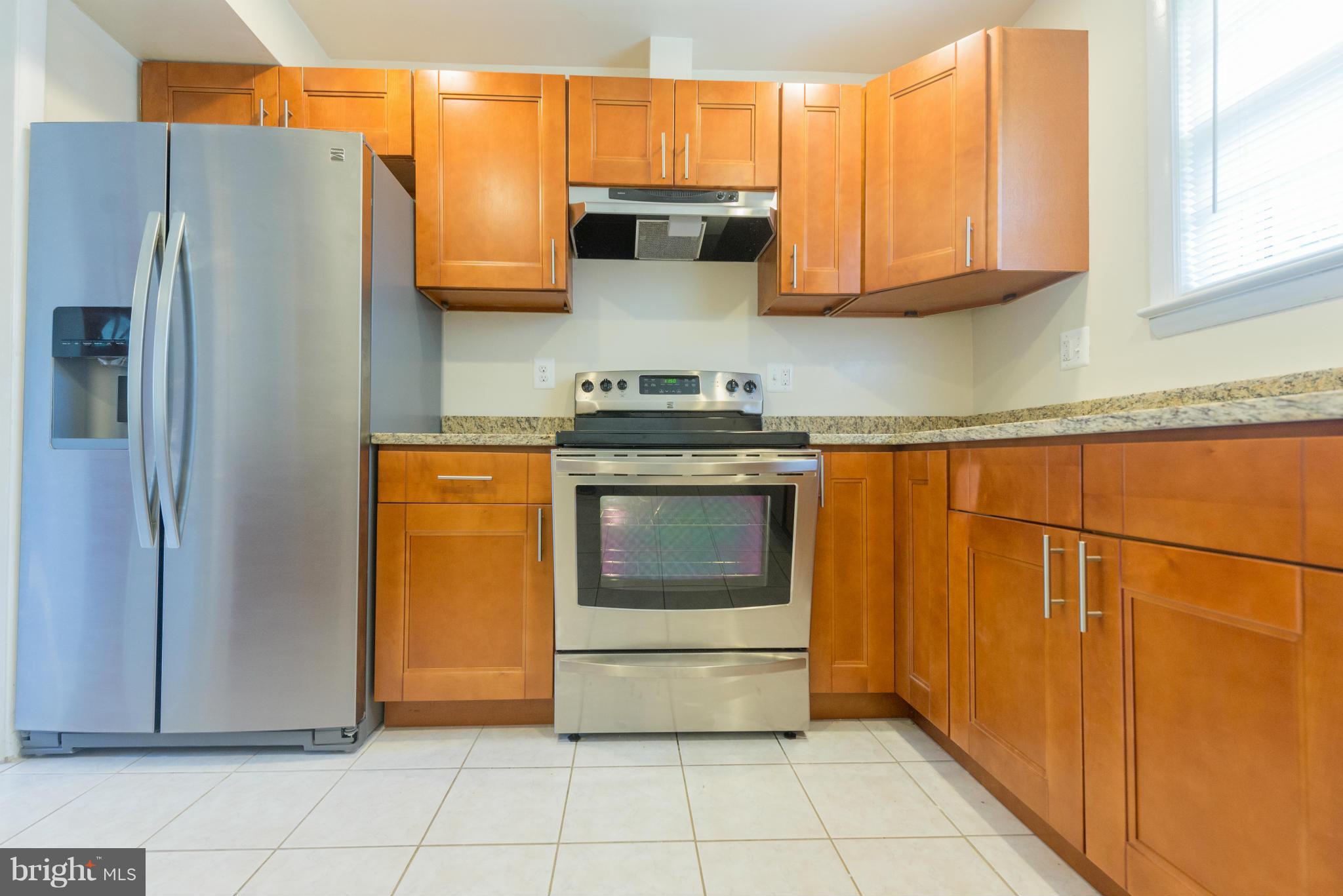 LINDA KNOLLS - Residential