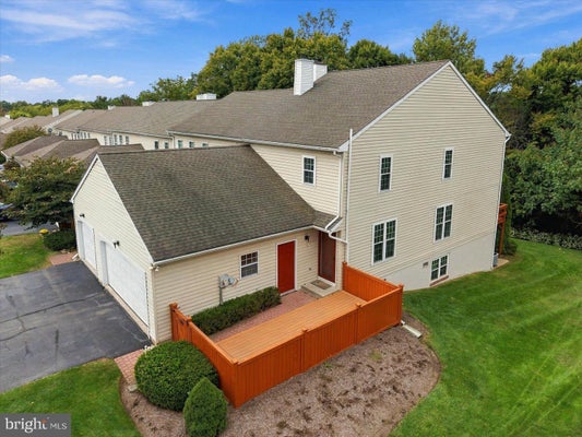 150 TREETOPS DR, LANCASTER, PA 17601 - Image e1af933ff3b10620f2fe0cb37a3e2af8/972699397