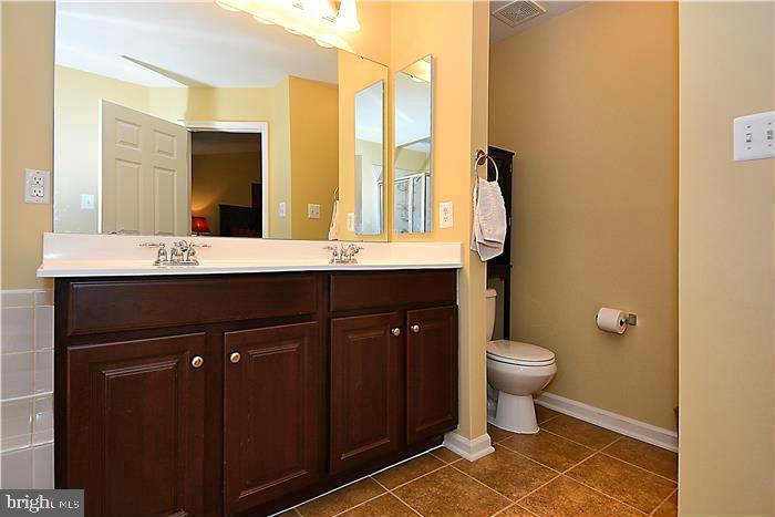 FRONTIER SPRING - Residential Lease