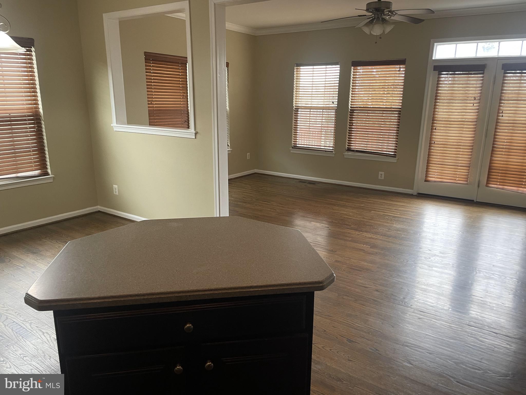 FRONTIER SPRING - Residential Lease