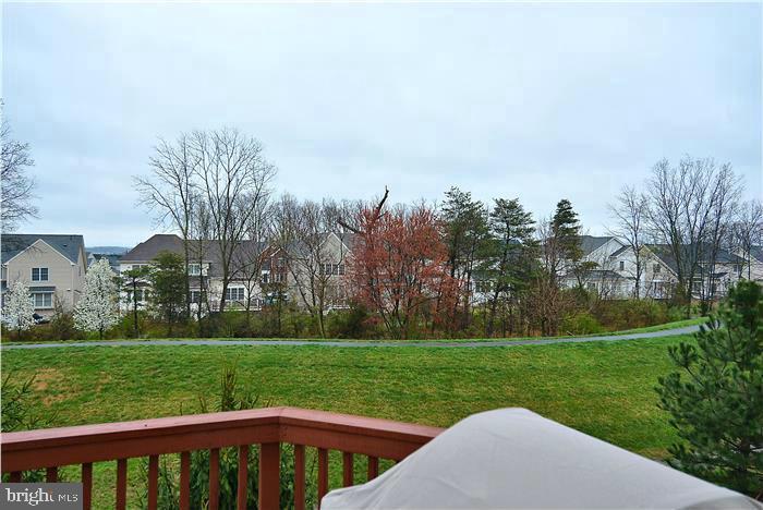 FRONTIER SPRING - Residential Lease