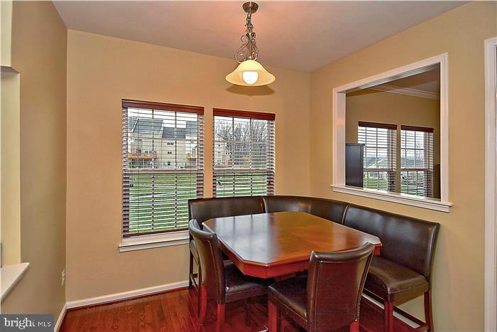 FRONTIER SPRING - Residential Lease