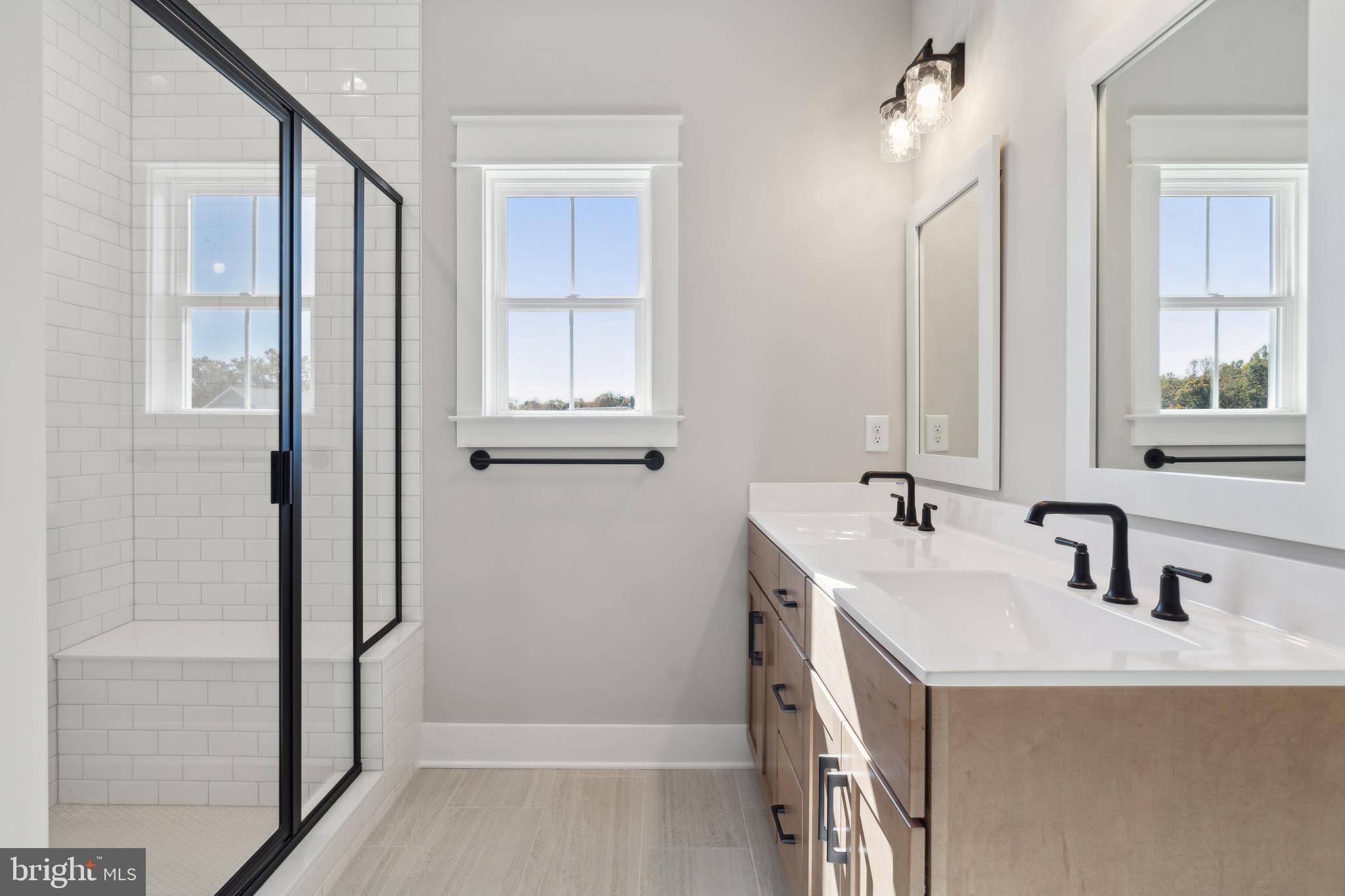 HOBBS HOLE GOLF COURSE - Residential