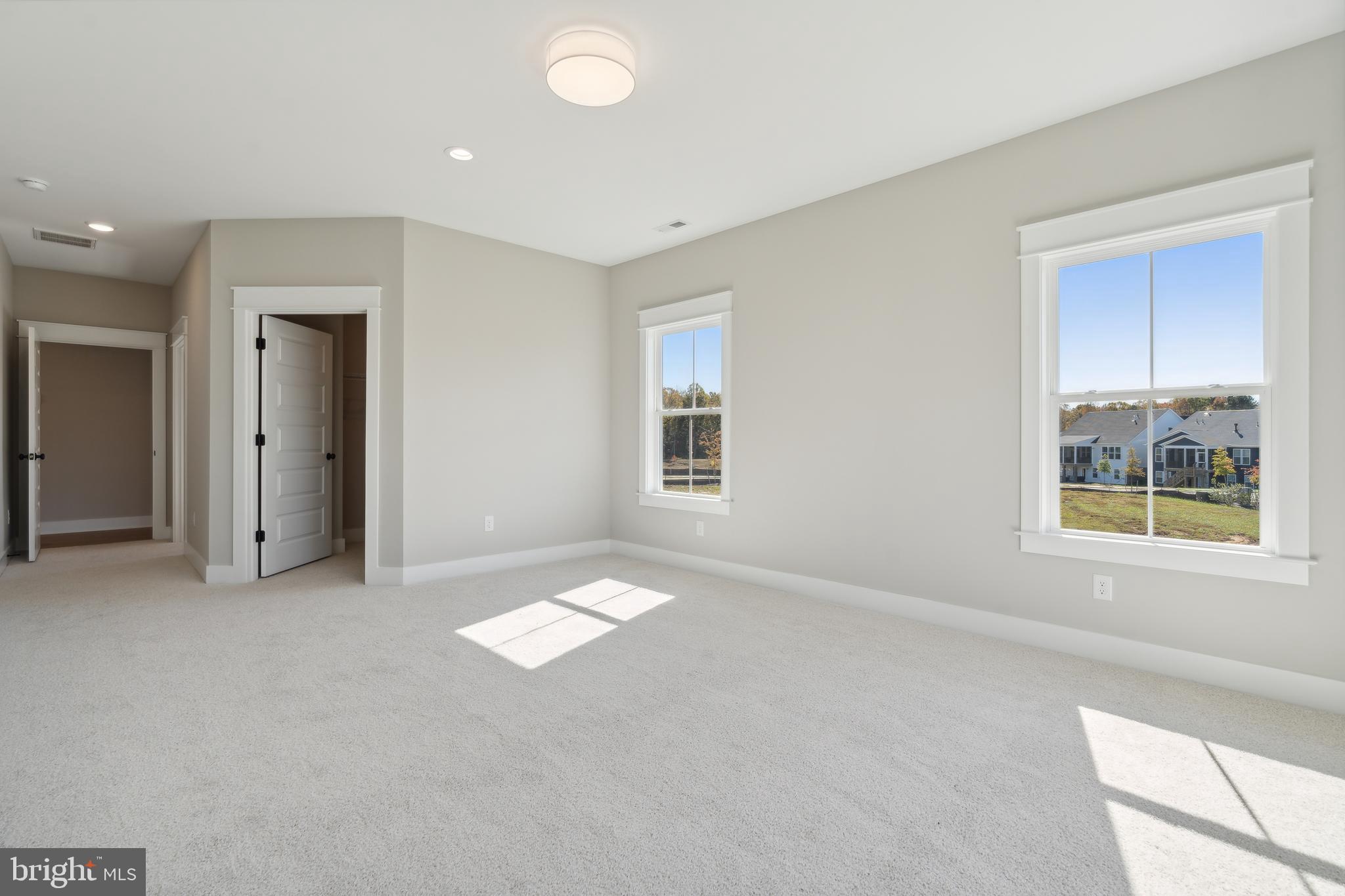 HOBBS HOLE GOLF COURSE - Residential