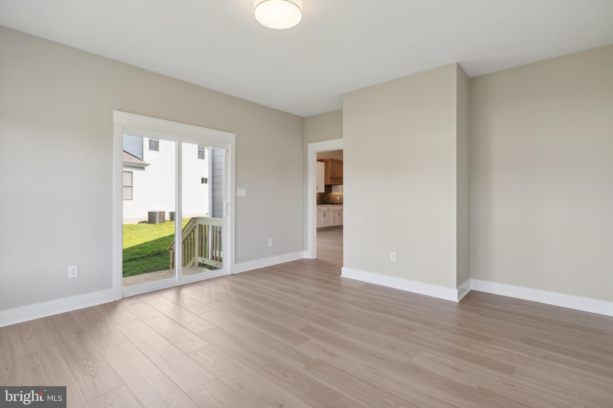 HOBBS HOLE GOLF COURSE - Residential