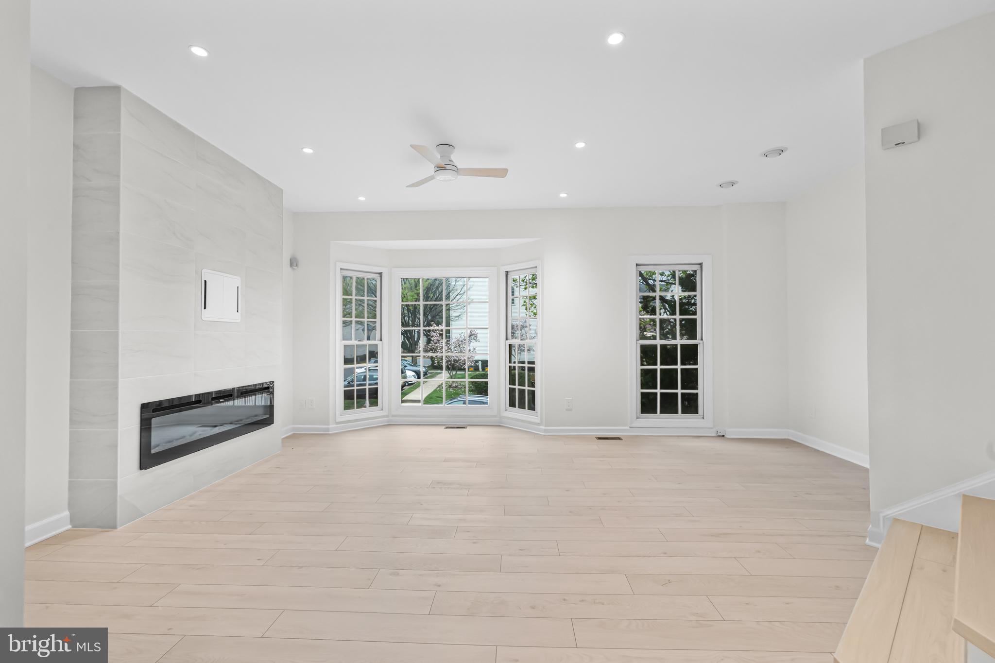 12414 CEDAR LAKES DRIVE