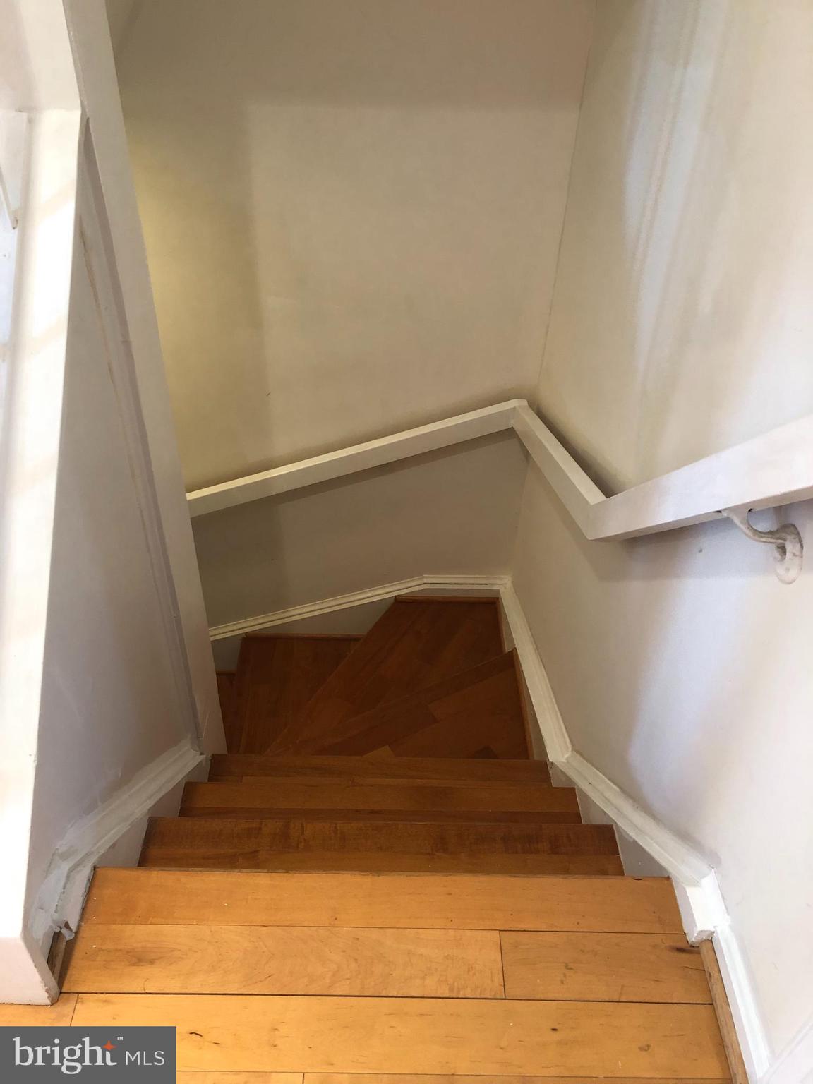 IVY SQUARE - Residential