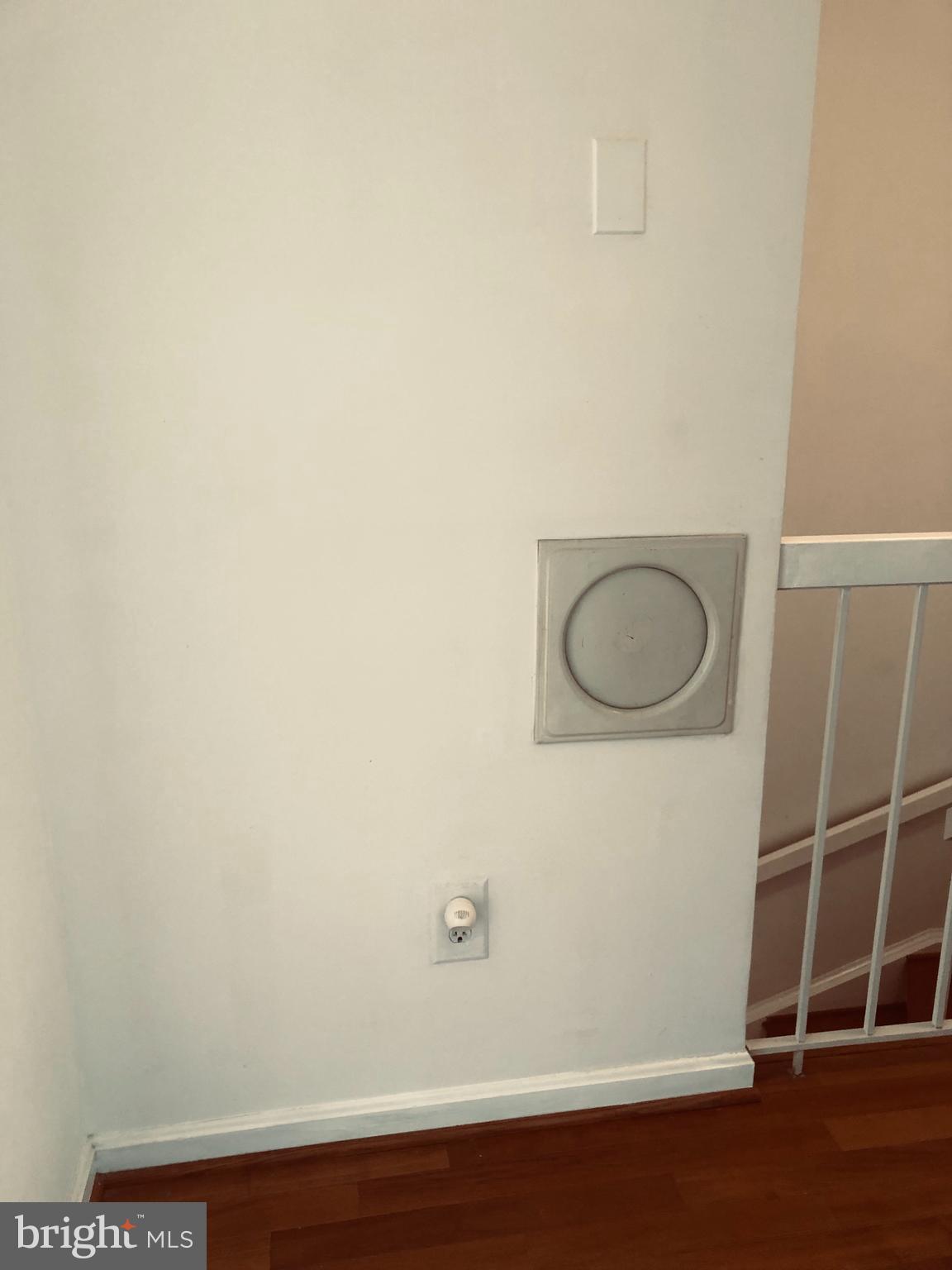 IVY SQUARE - Residential