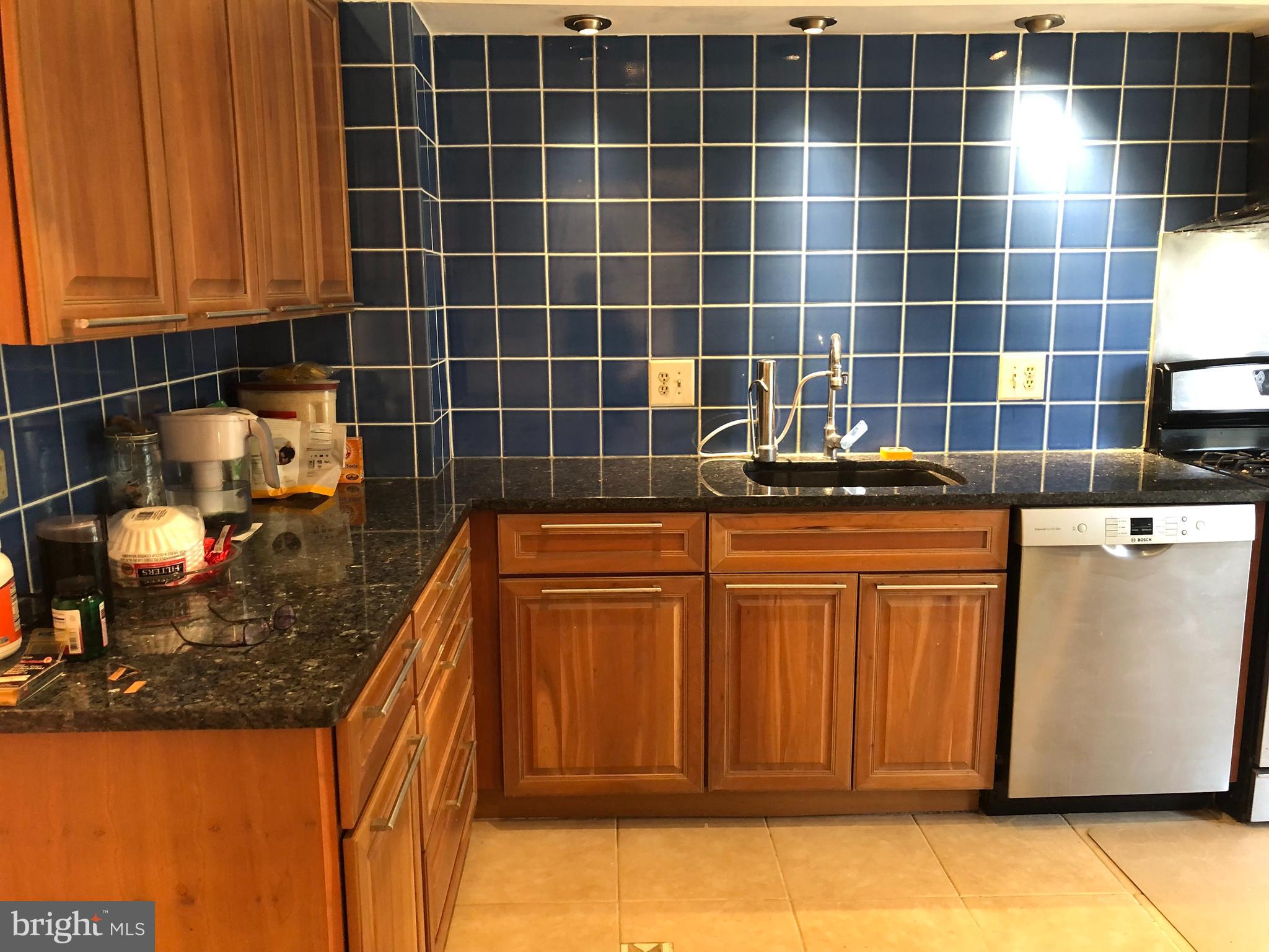 IVY SQUARE - Residential