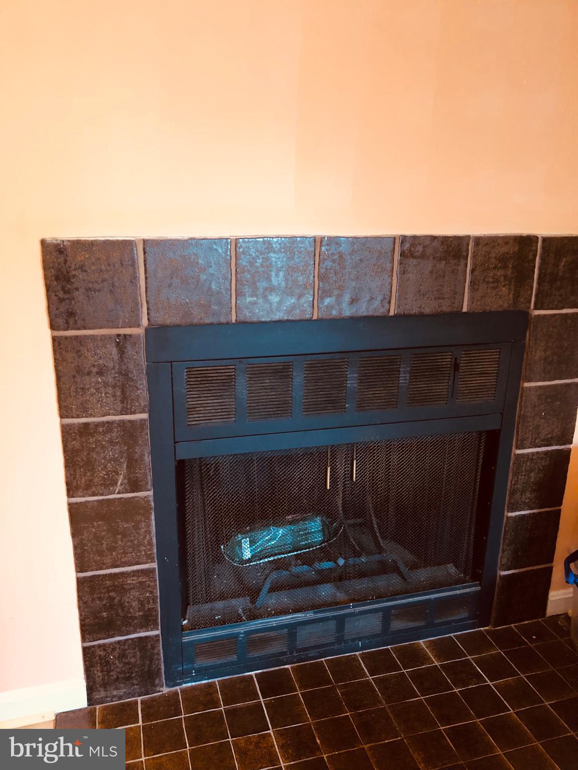 IVY SQUARE - Residential