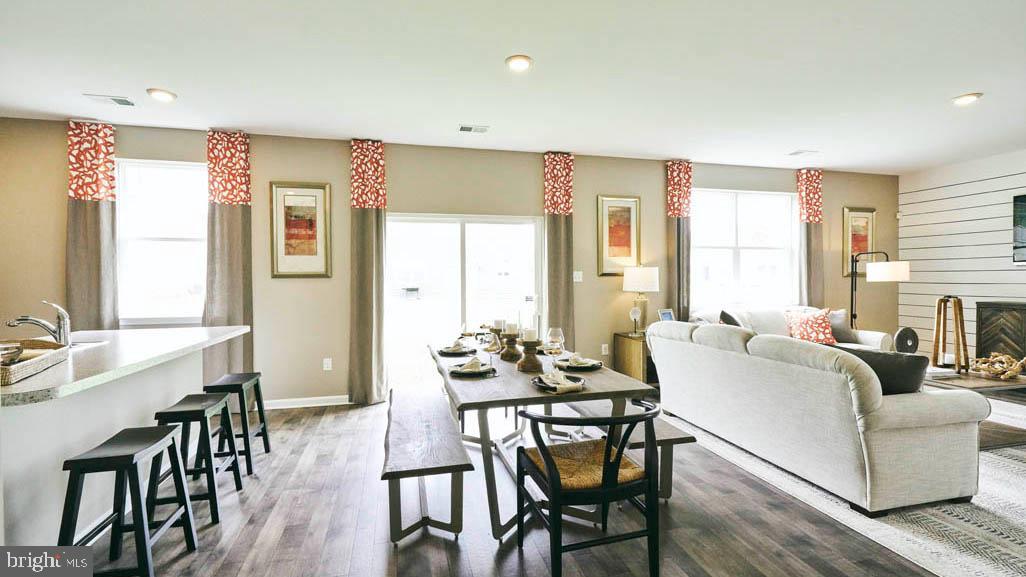 BARKSDALE CROSSING - Residential