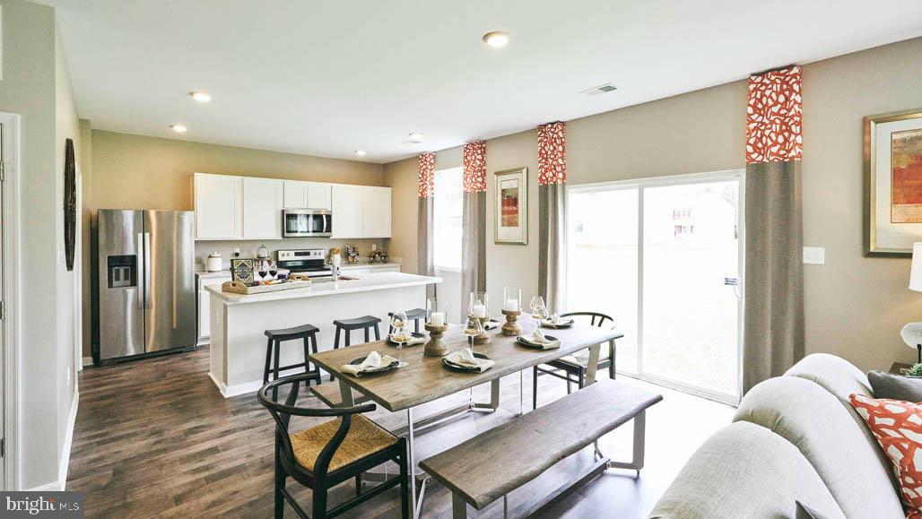 BARKSDALE CROSSING - Residential