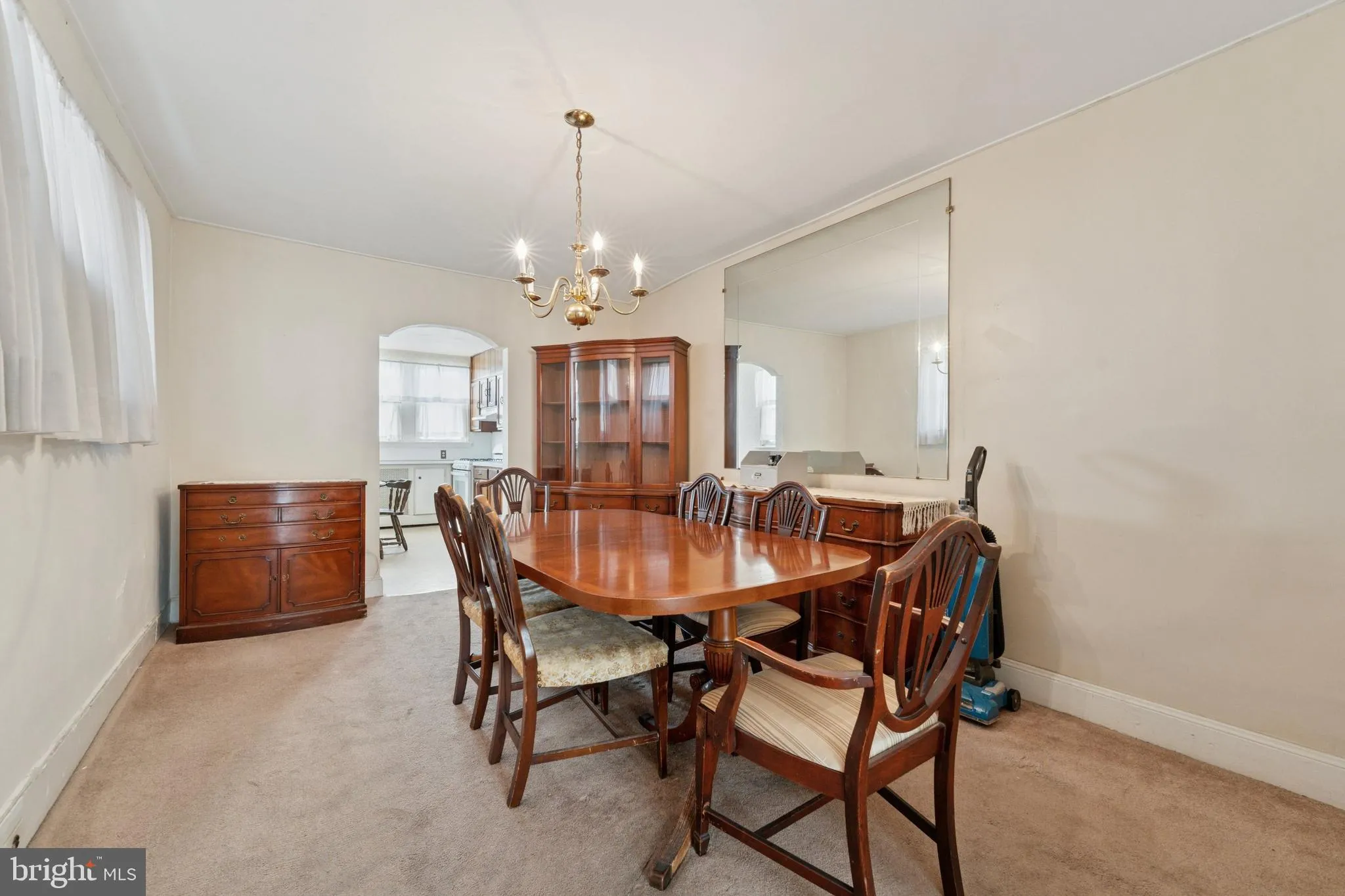 Philadelphia, Pennsylvania 19147, United States, 3 Bedrooms Bedrooms, ,2 BathroomsBathrooms,Residential,Pending,92262