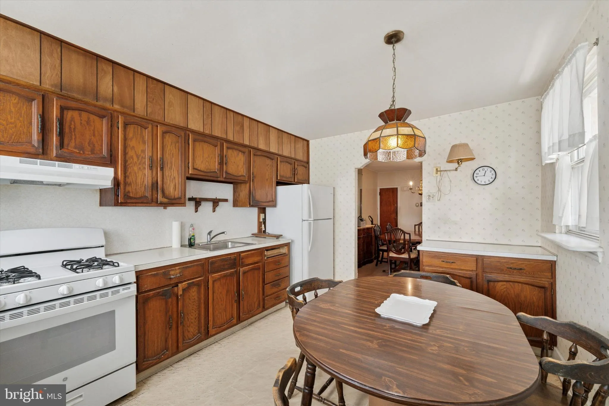 Philadelphia, Pennsylvania 19147, United States, 3 Bedrooms Bedrooms, ,2 BathroomsBathrooms,Residential,Pending,92262