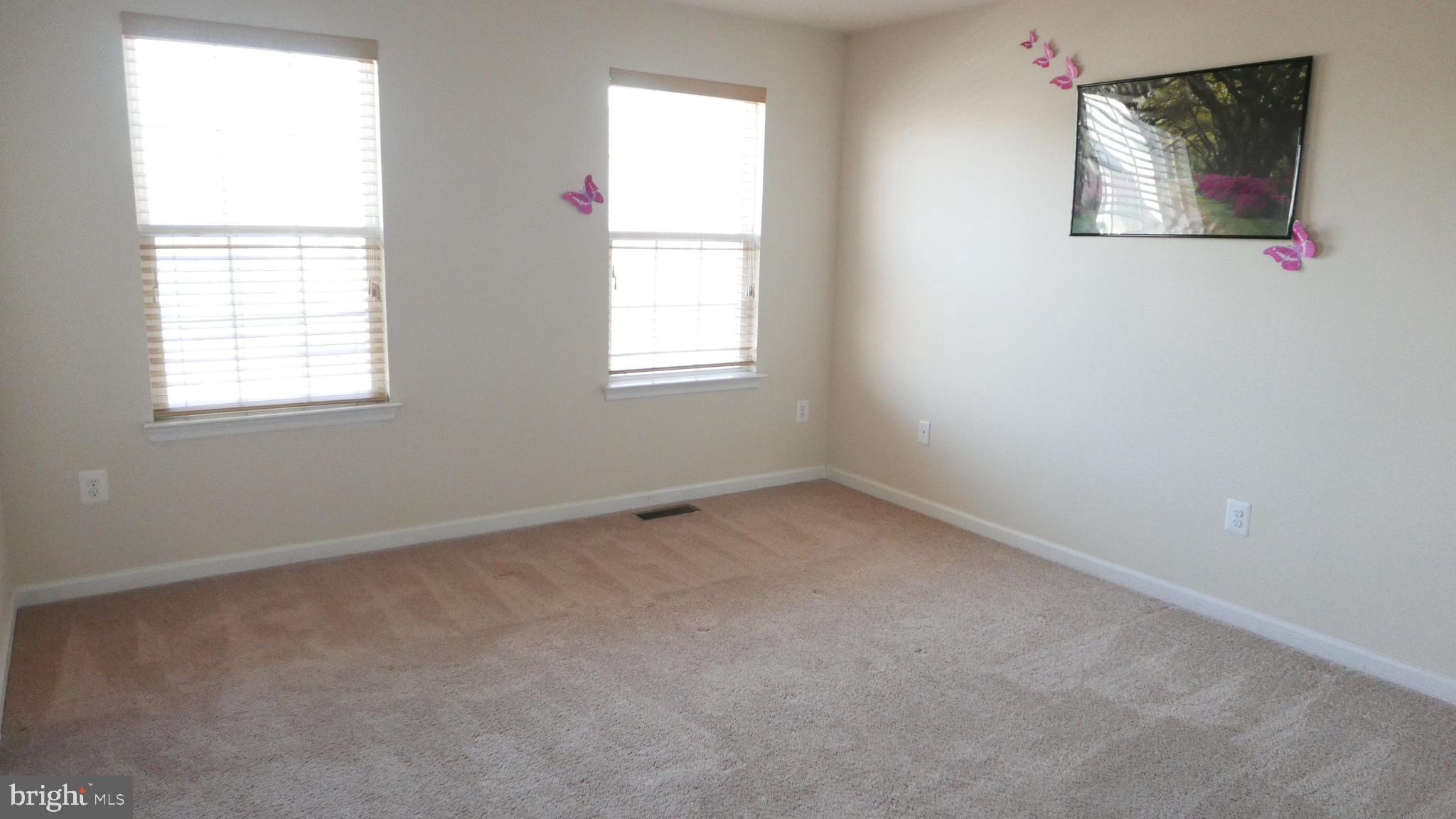 OXFORD SQUARE - Residential