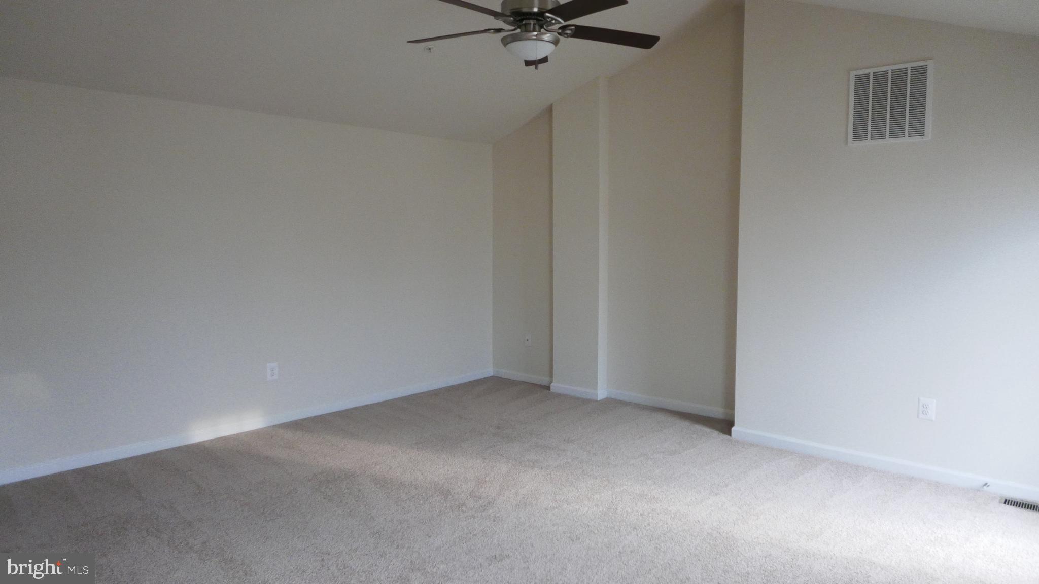 OXFORD SQUARE - Residential