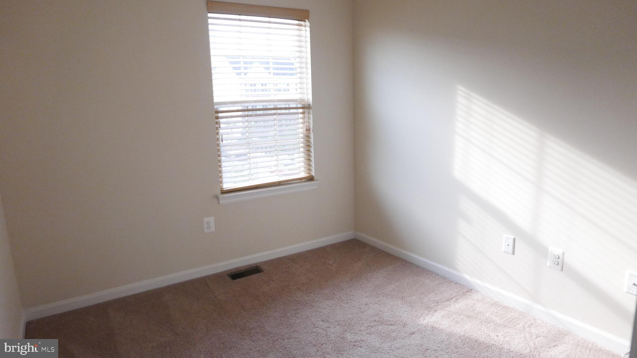 OXFORD SQUARE - Residential