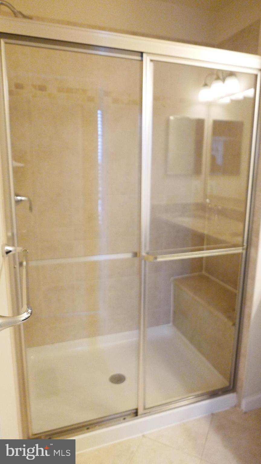 OXFORD SQUARE - Residential