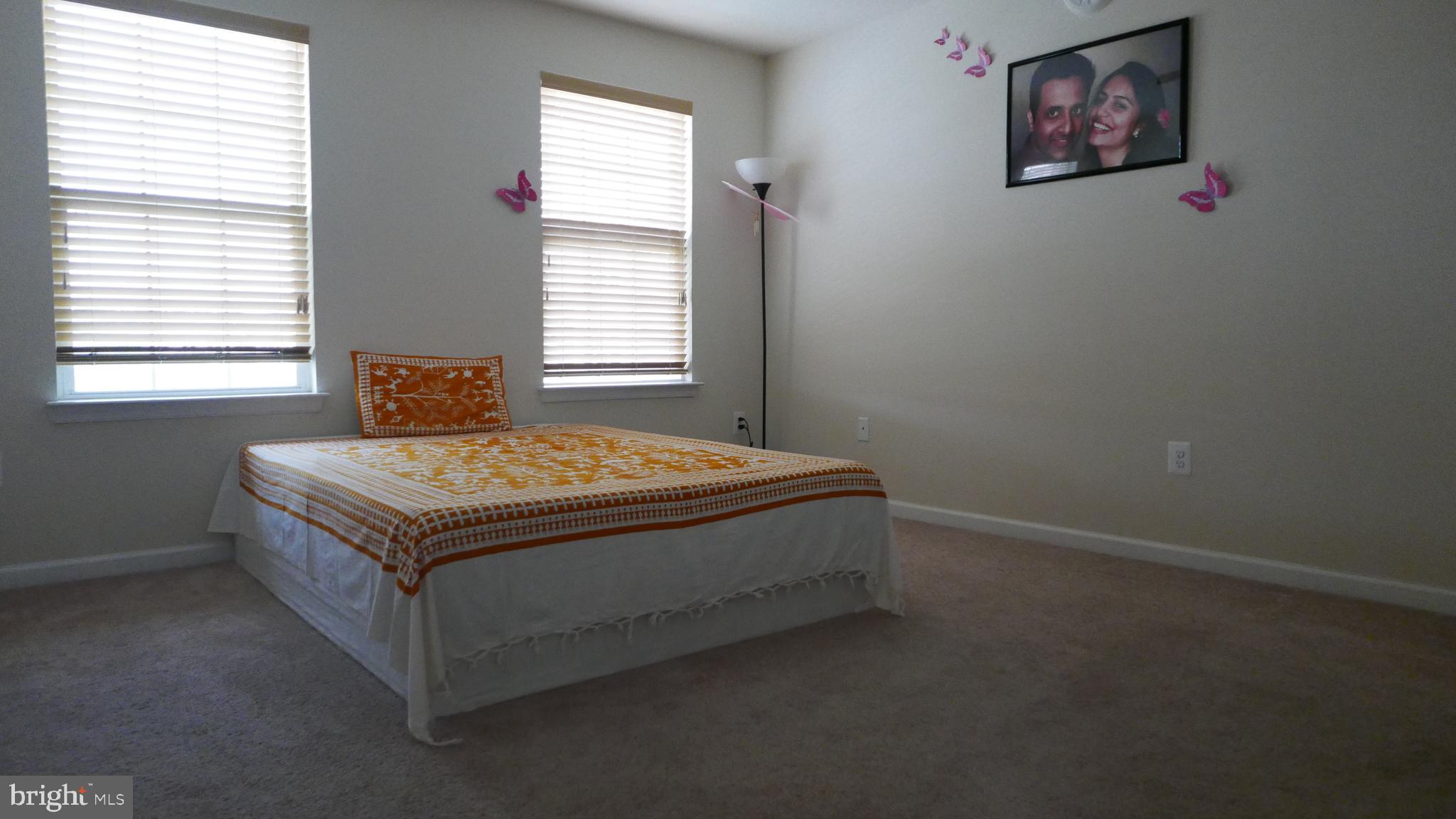 OXFORD SQUARE - Residential